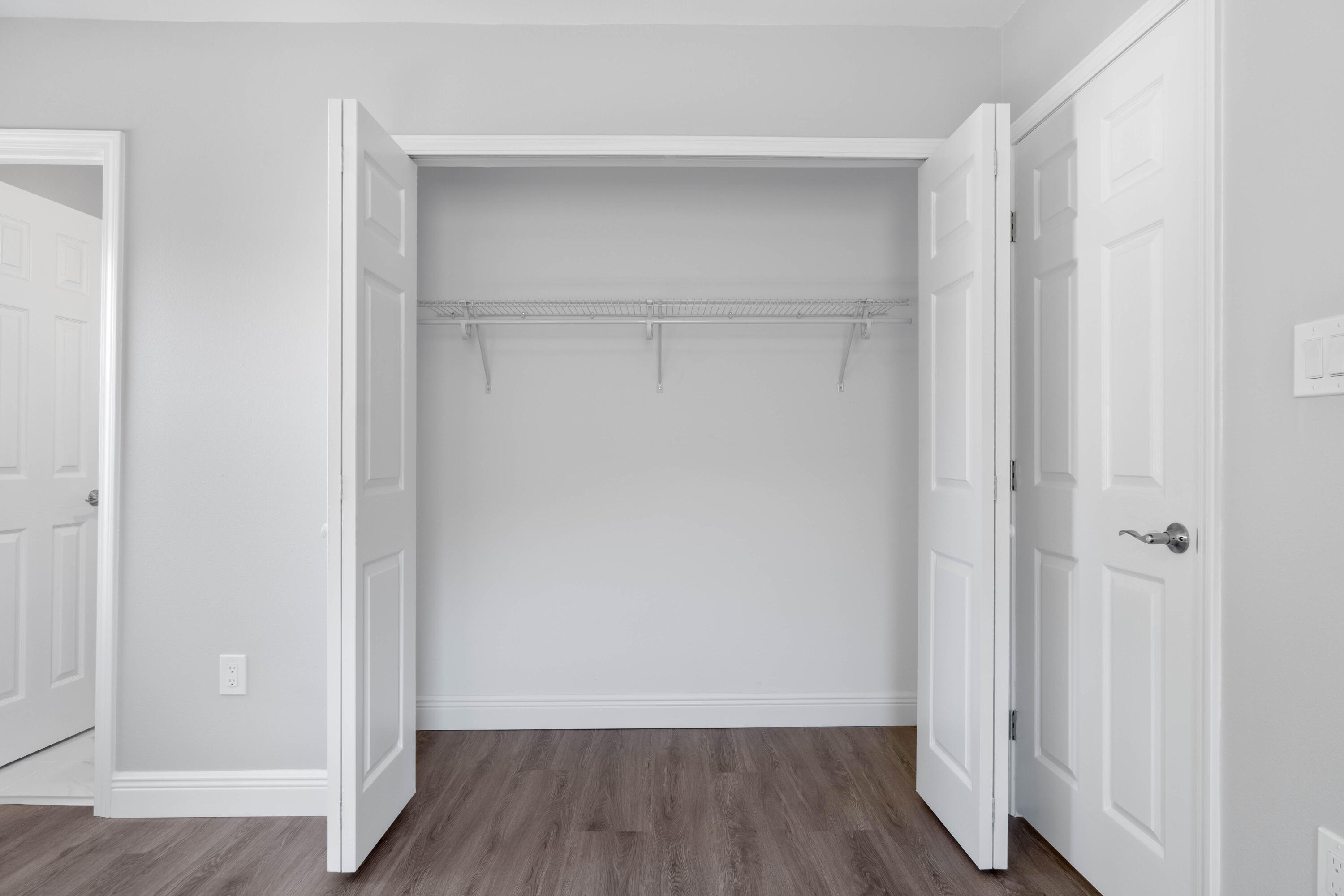 406 NW Oakland Circle