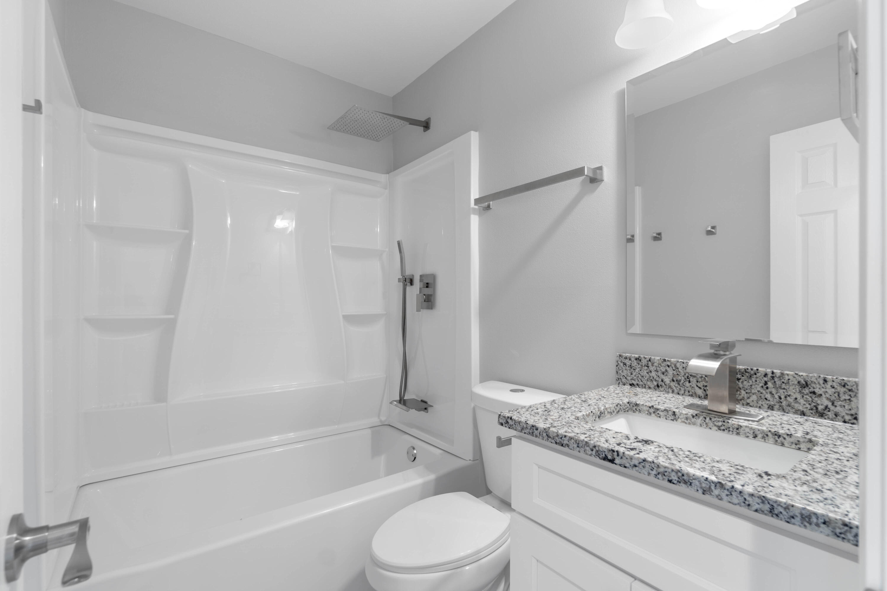 406 NW Oakland Circle