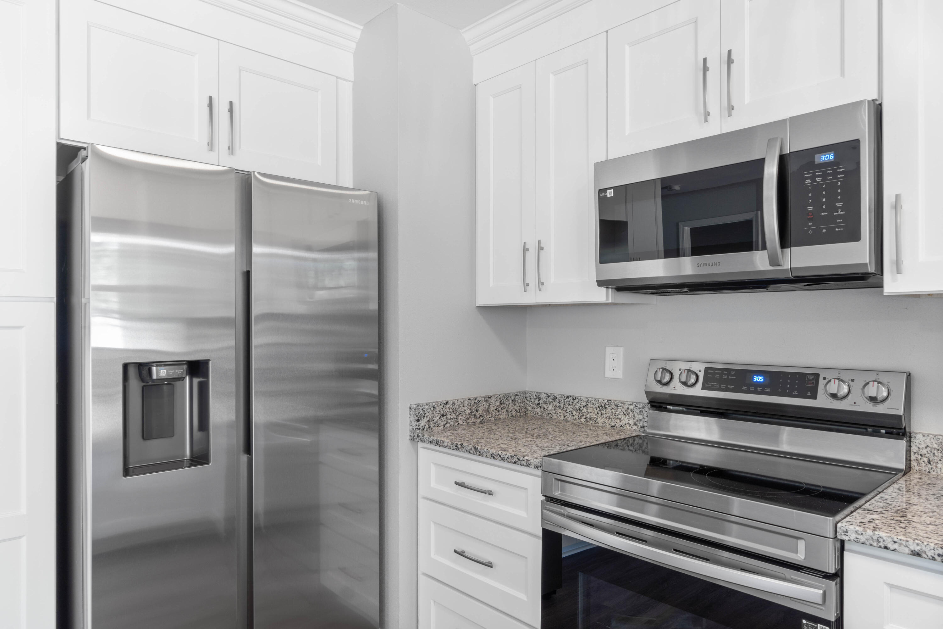 406 NW Oakland Circle