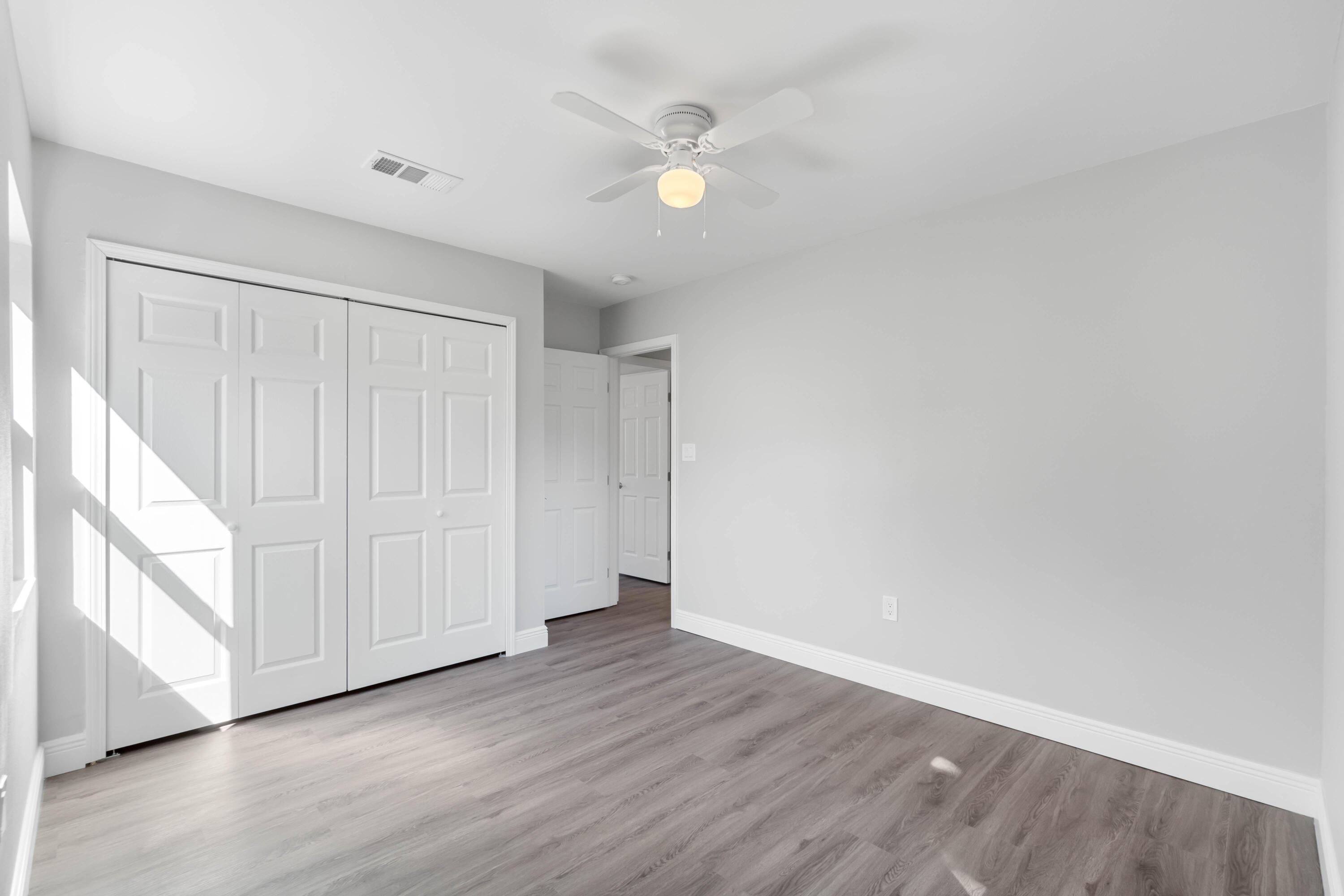 406 NW Oakland Circle