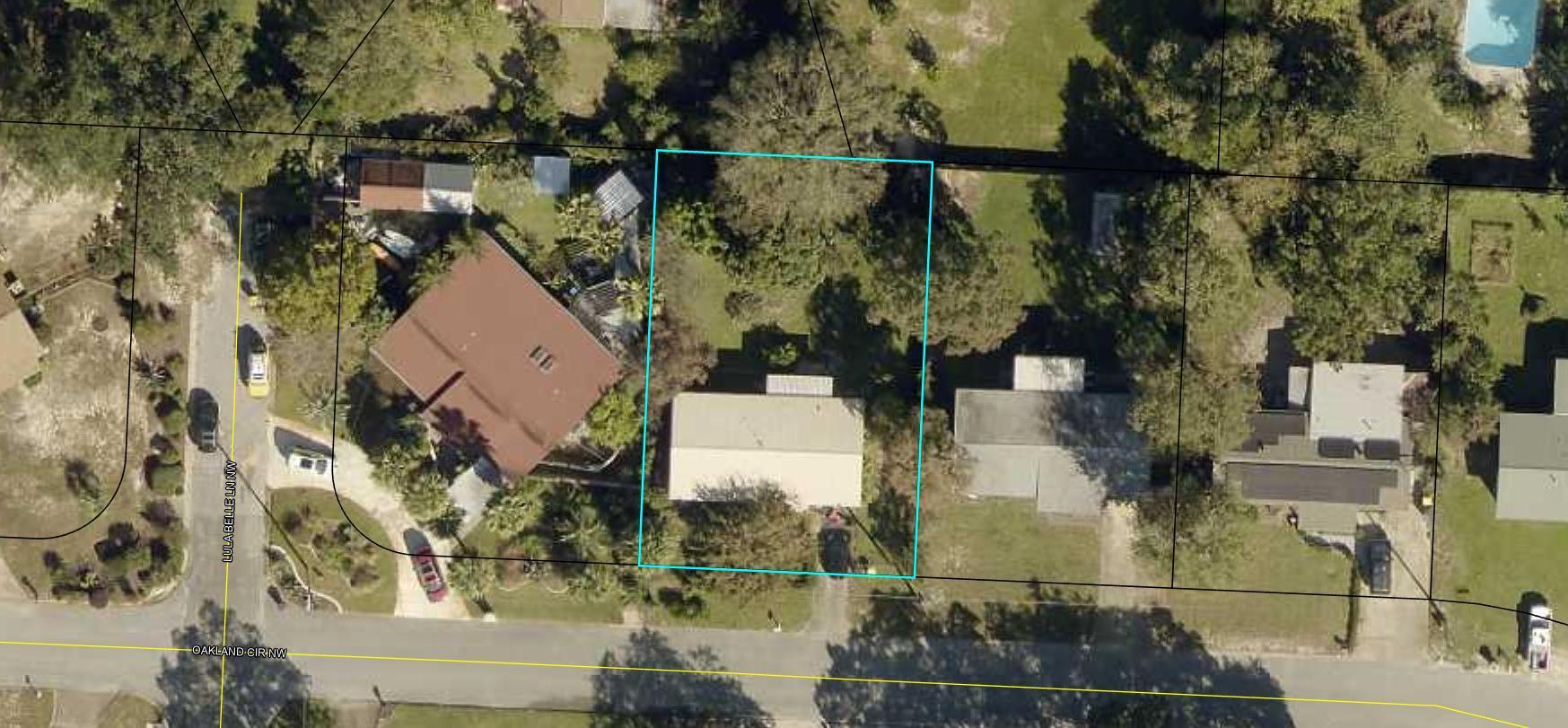 406 NW Oakland Circle