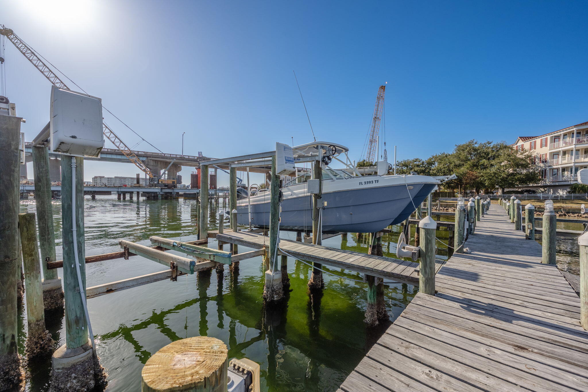 227 SE Alconese Avenue, UNIT E