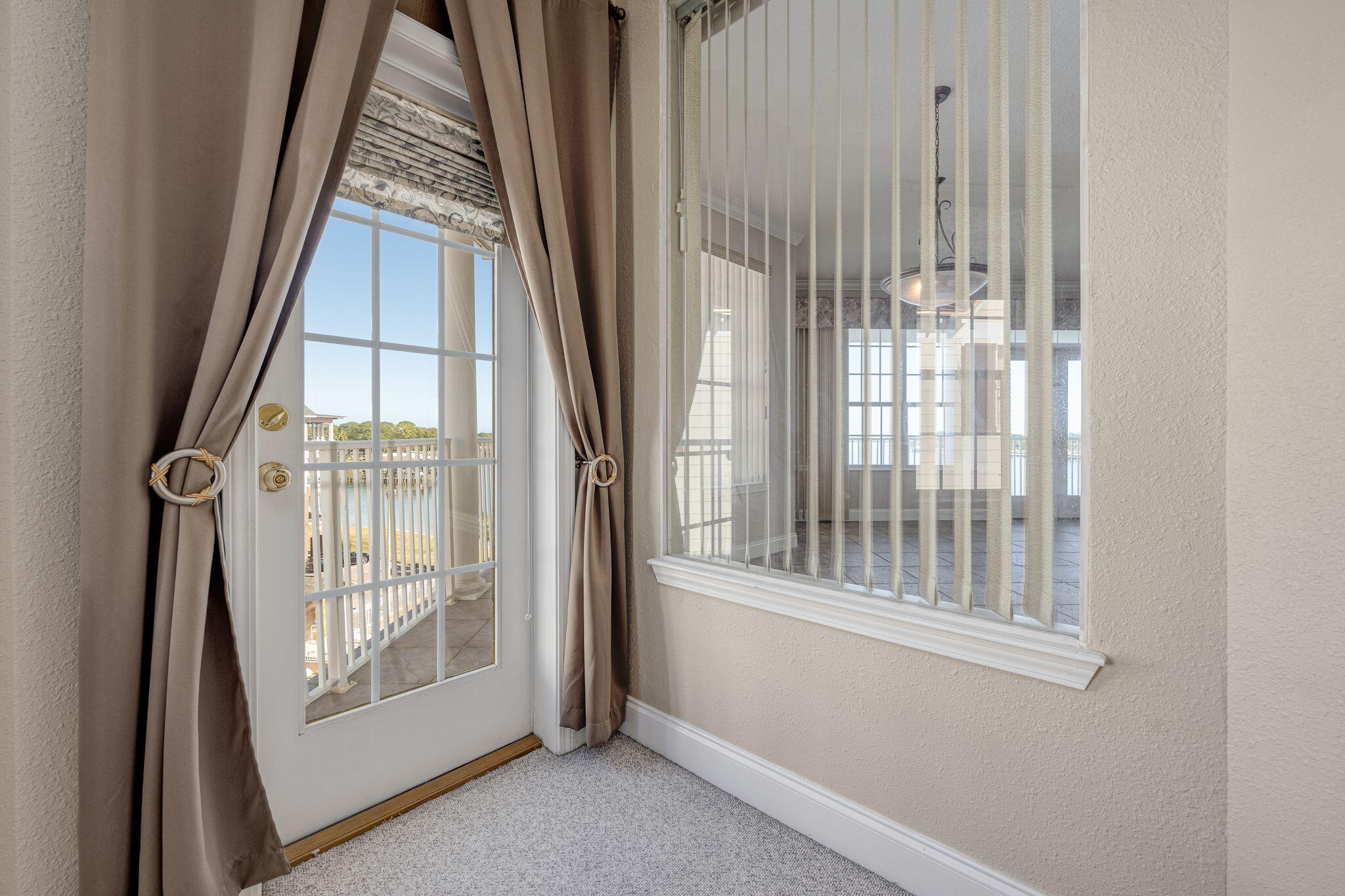 227 SE Alconese Avenue, UNIT E