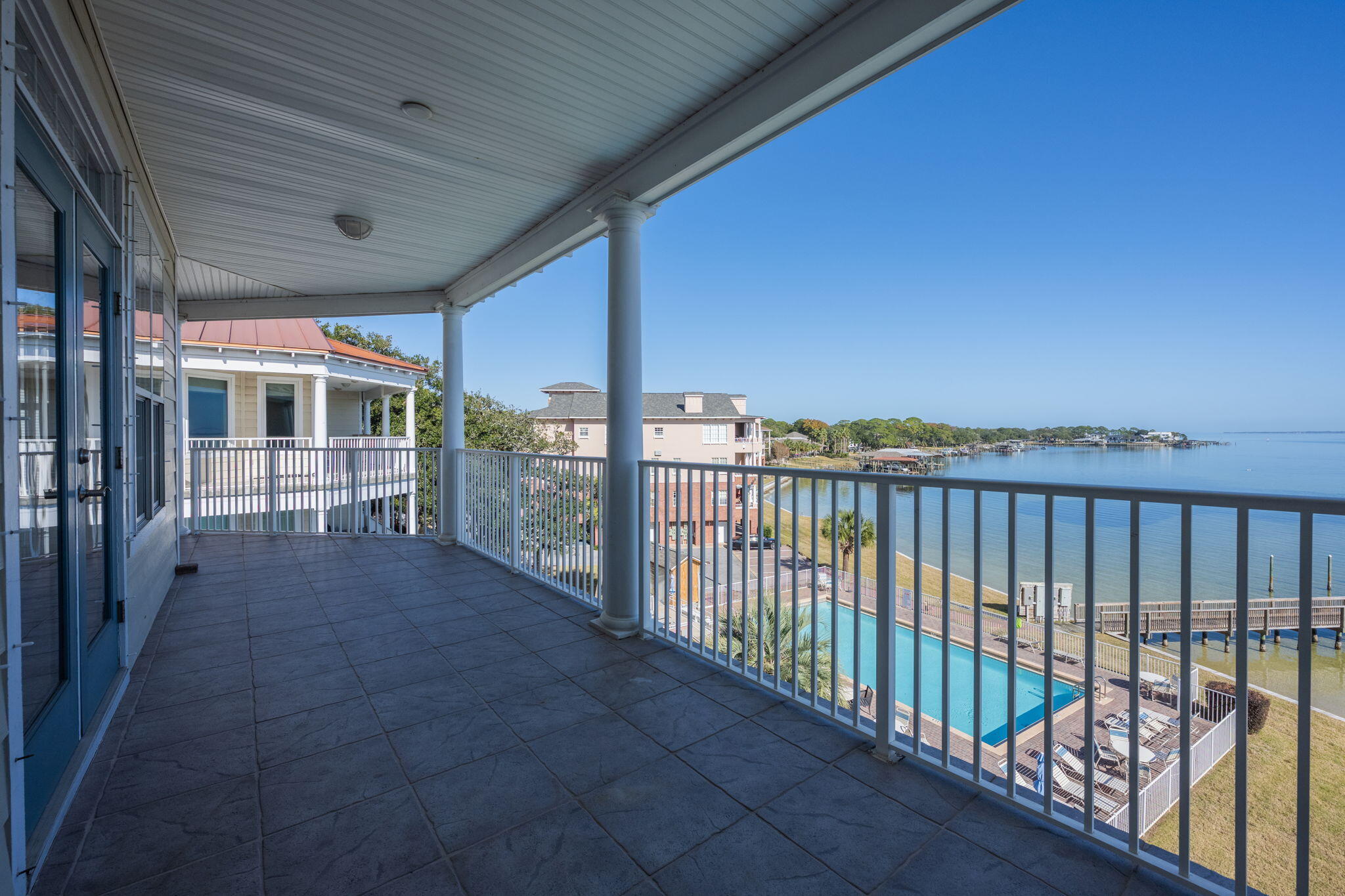 227 SE Alconese Avenue, UNIT E