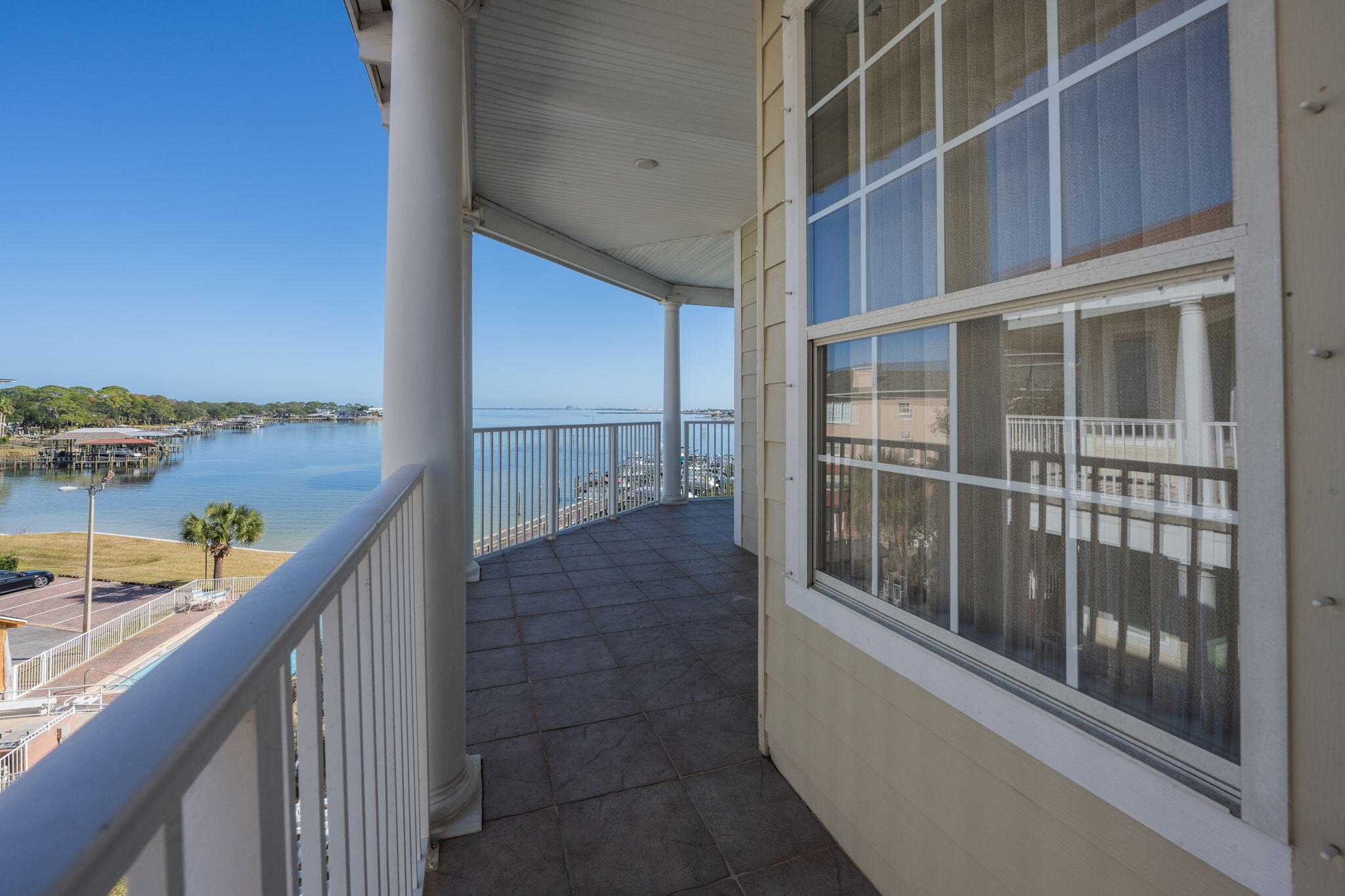 227 SE Alconese Avenue, UNIT E