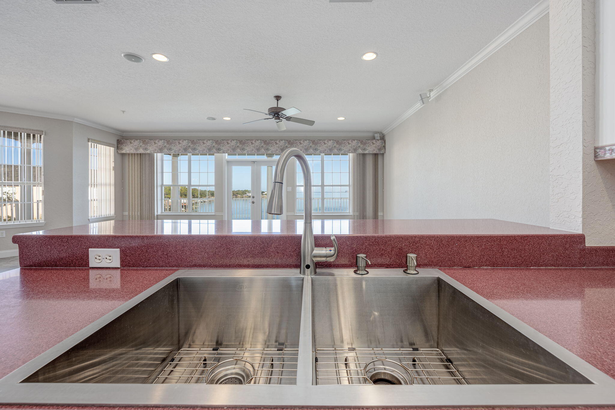 227 SE Alconese Avenue, UNIT E
