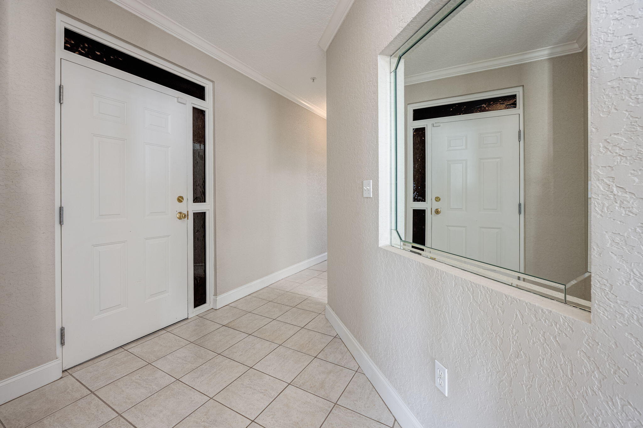 227 SE Alconese Avenue, UNIT E
