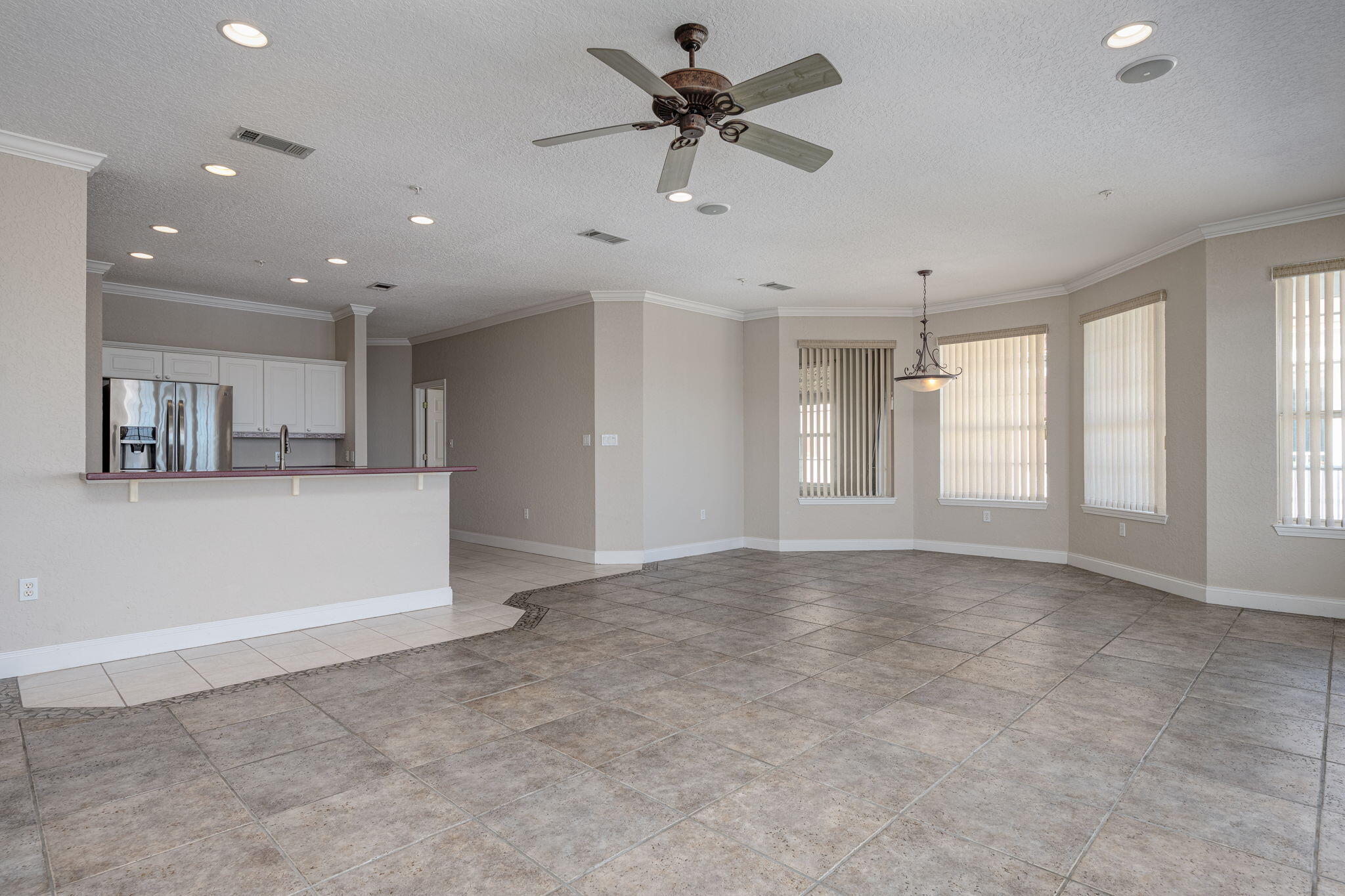 227 SE Alconese Avenue, UNIT E