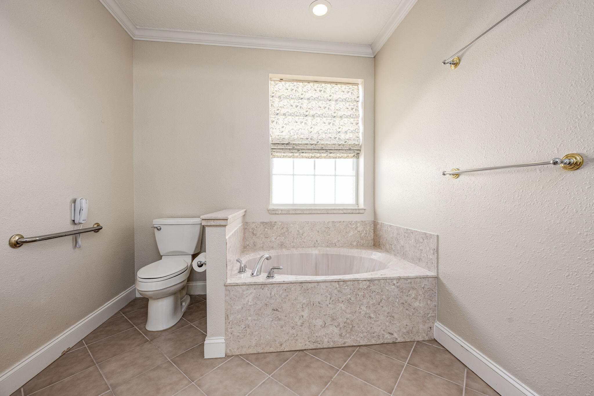 227 SE Alconese Avenue, UNIT E