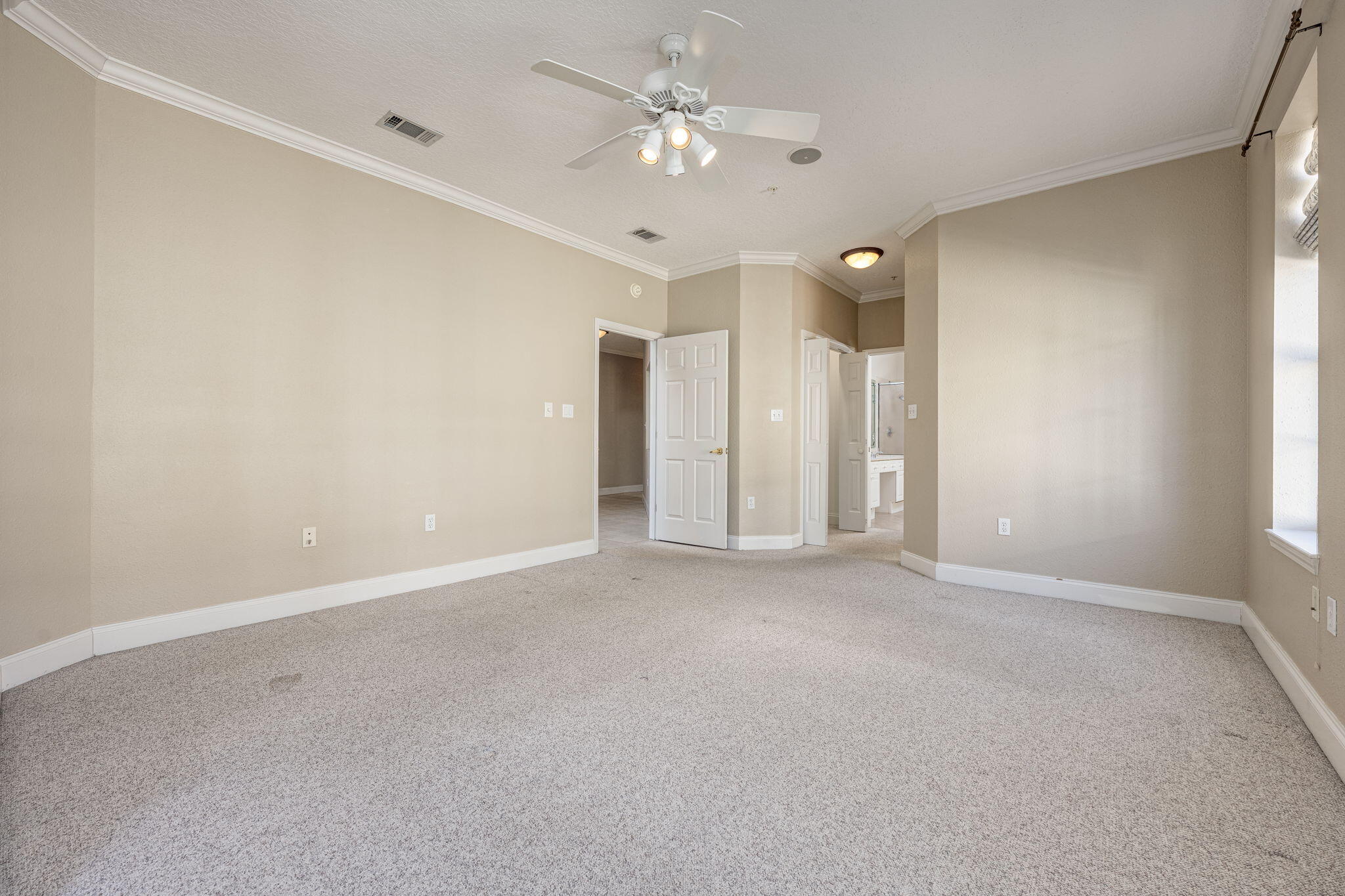 227 SE Alconese Avenue, UNIT E