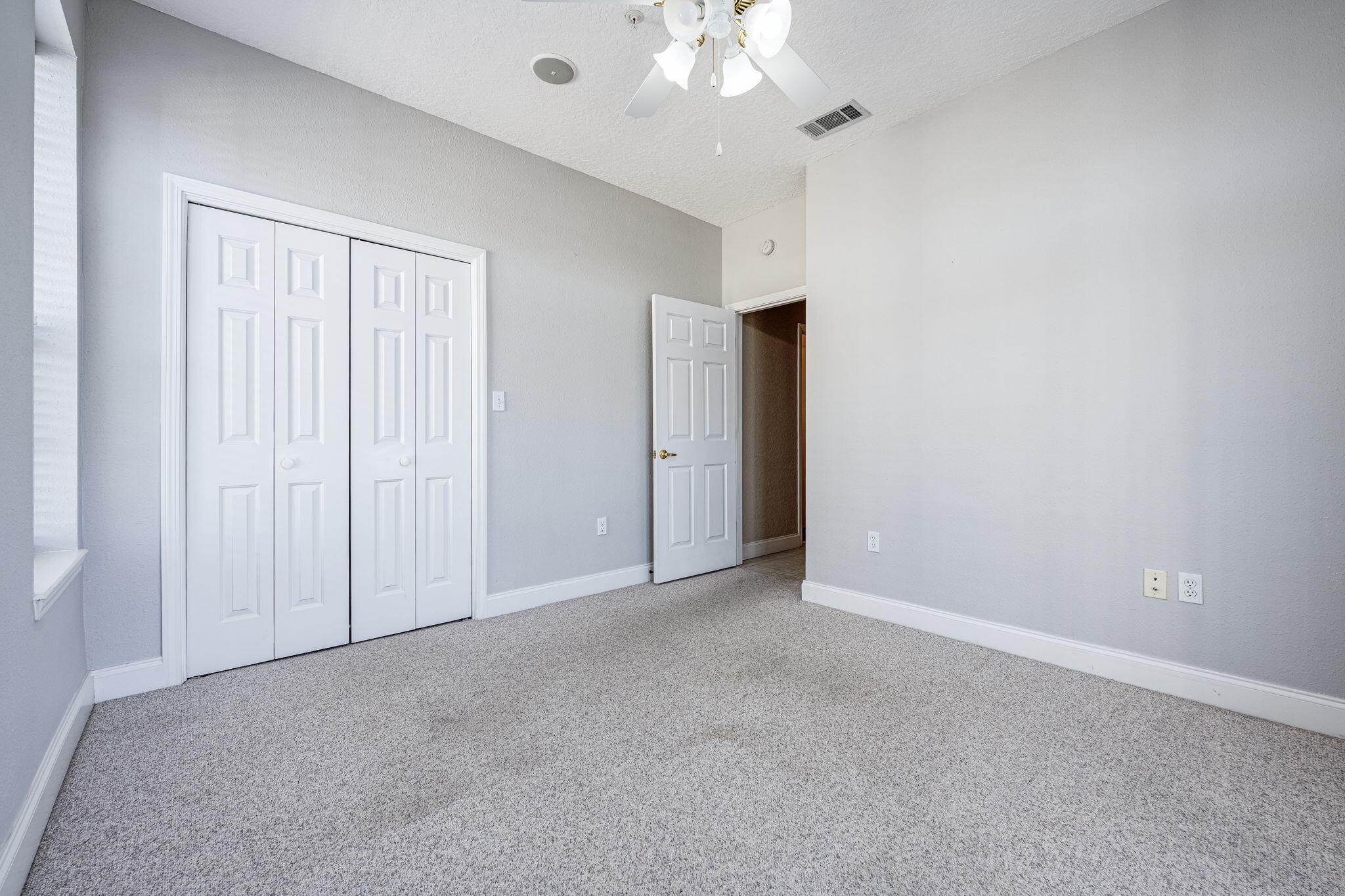 227 SE Alconese Avenue, UNIT E