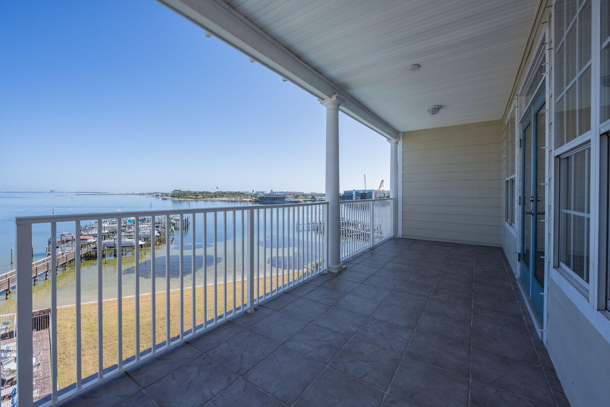 227 SE Alconese Avenue, UNIT E