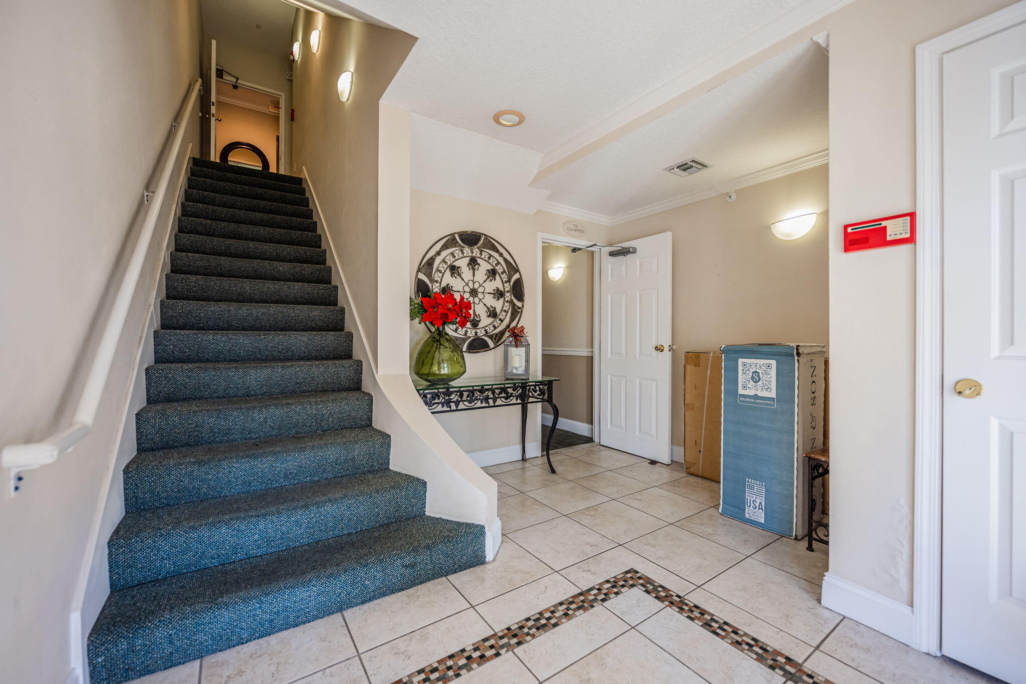 227 SE Alconese Avenue, UNIT E