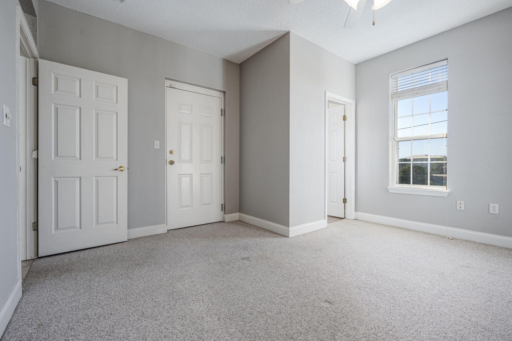 227 SE Alconese Avenue, UNIT E