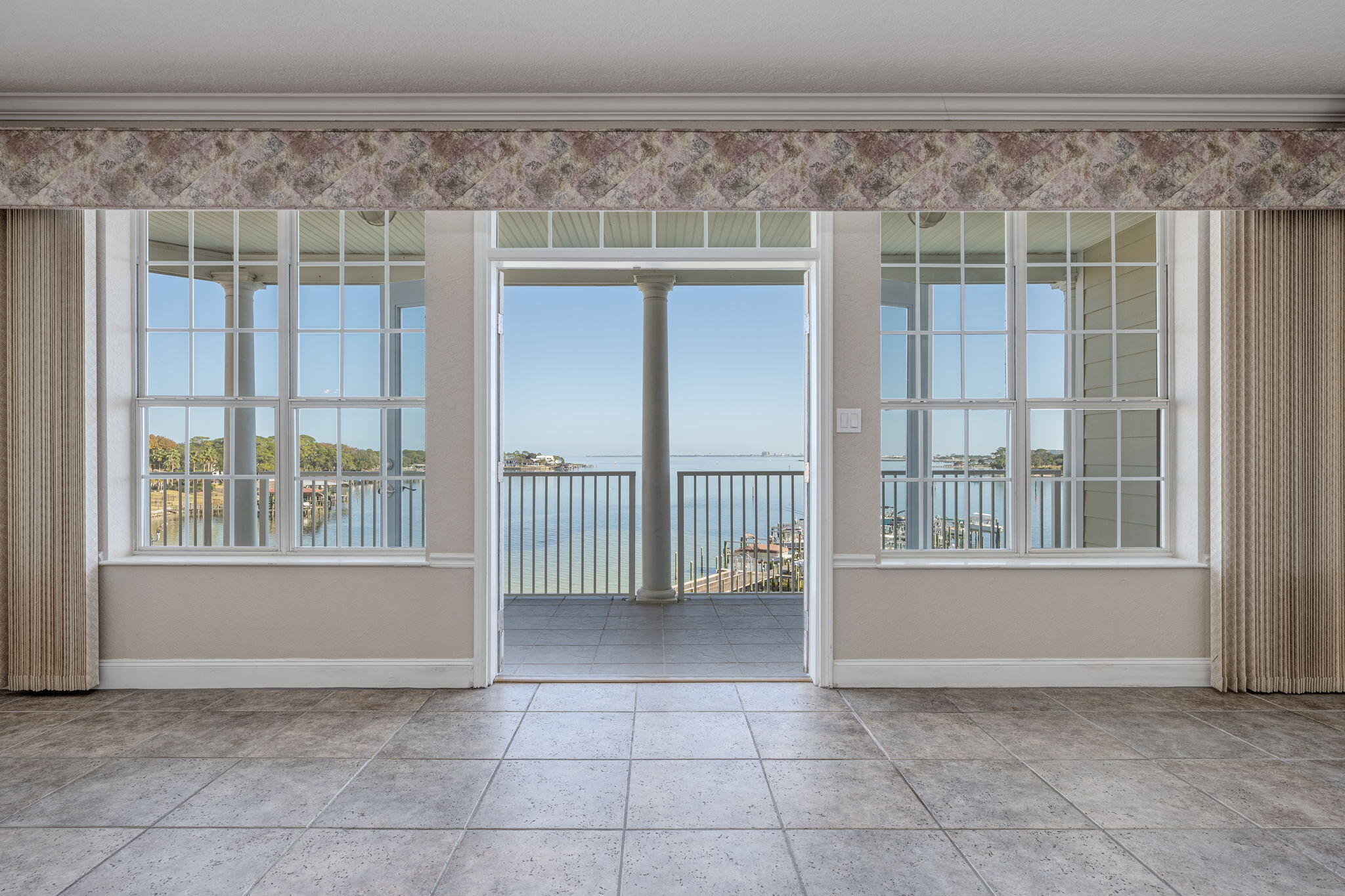 227 SE Alconese Avenue, UNIT E