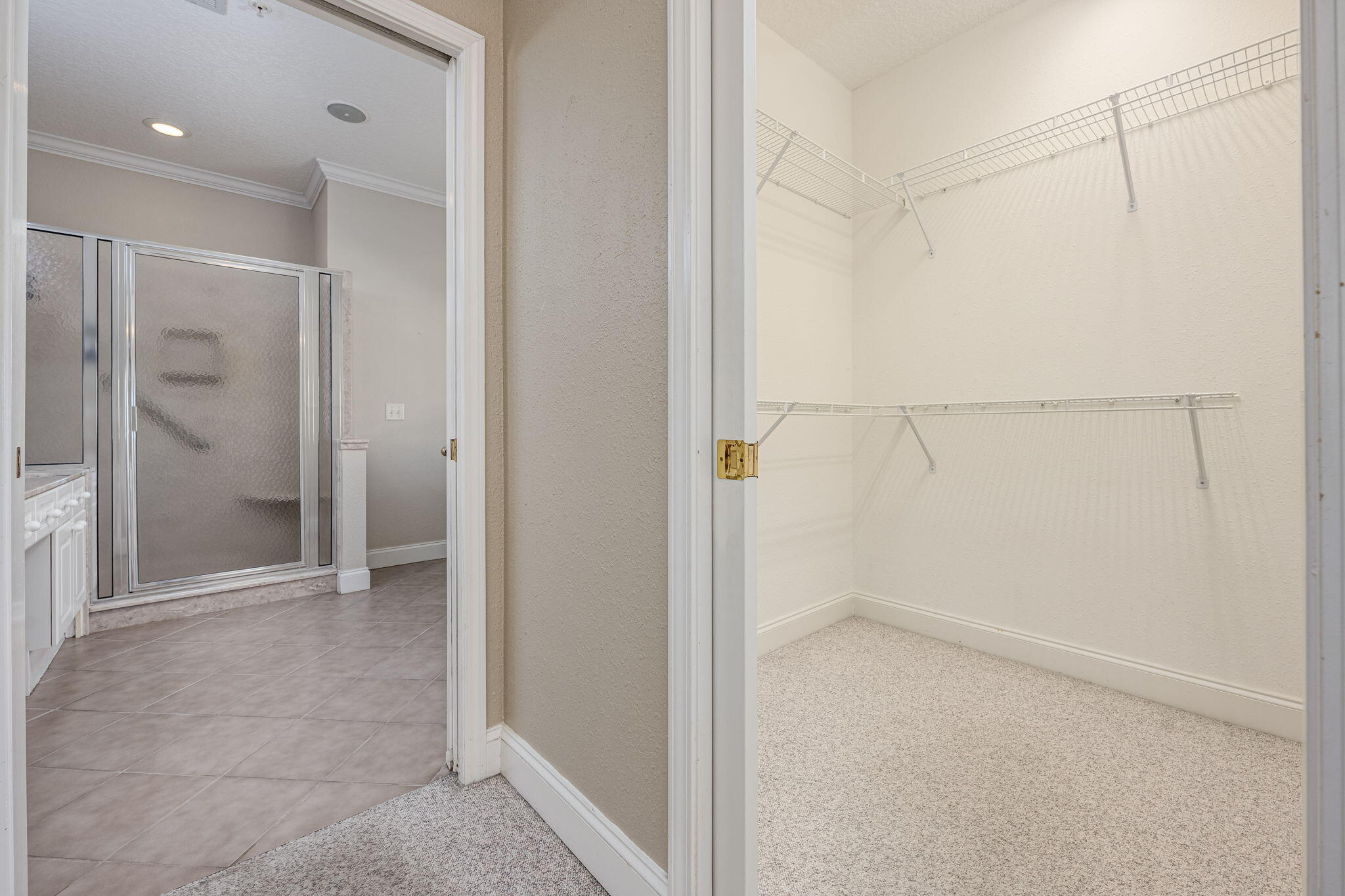 227 SE Alconese Avenue, UNIT E