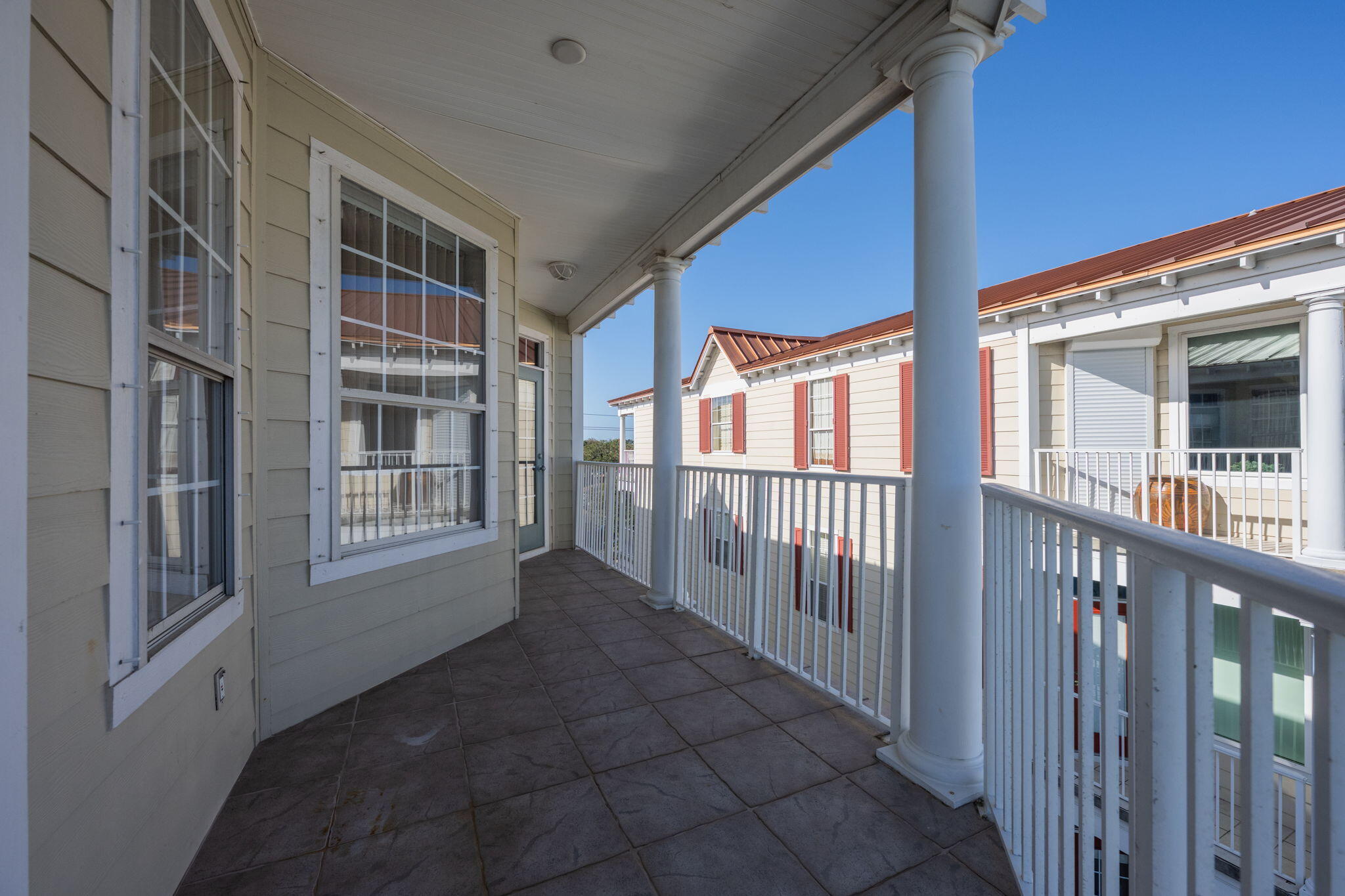 227 SE Alconese Avenue, UNIT E