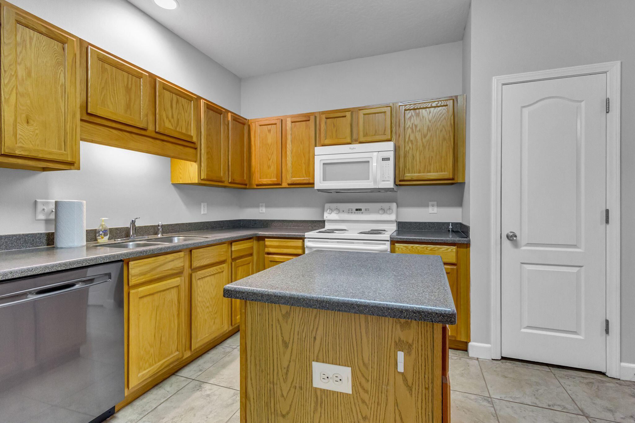 518 NW Parkview Road, UNIT A