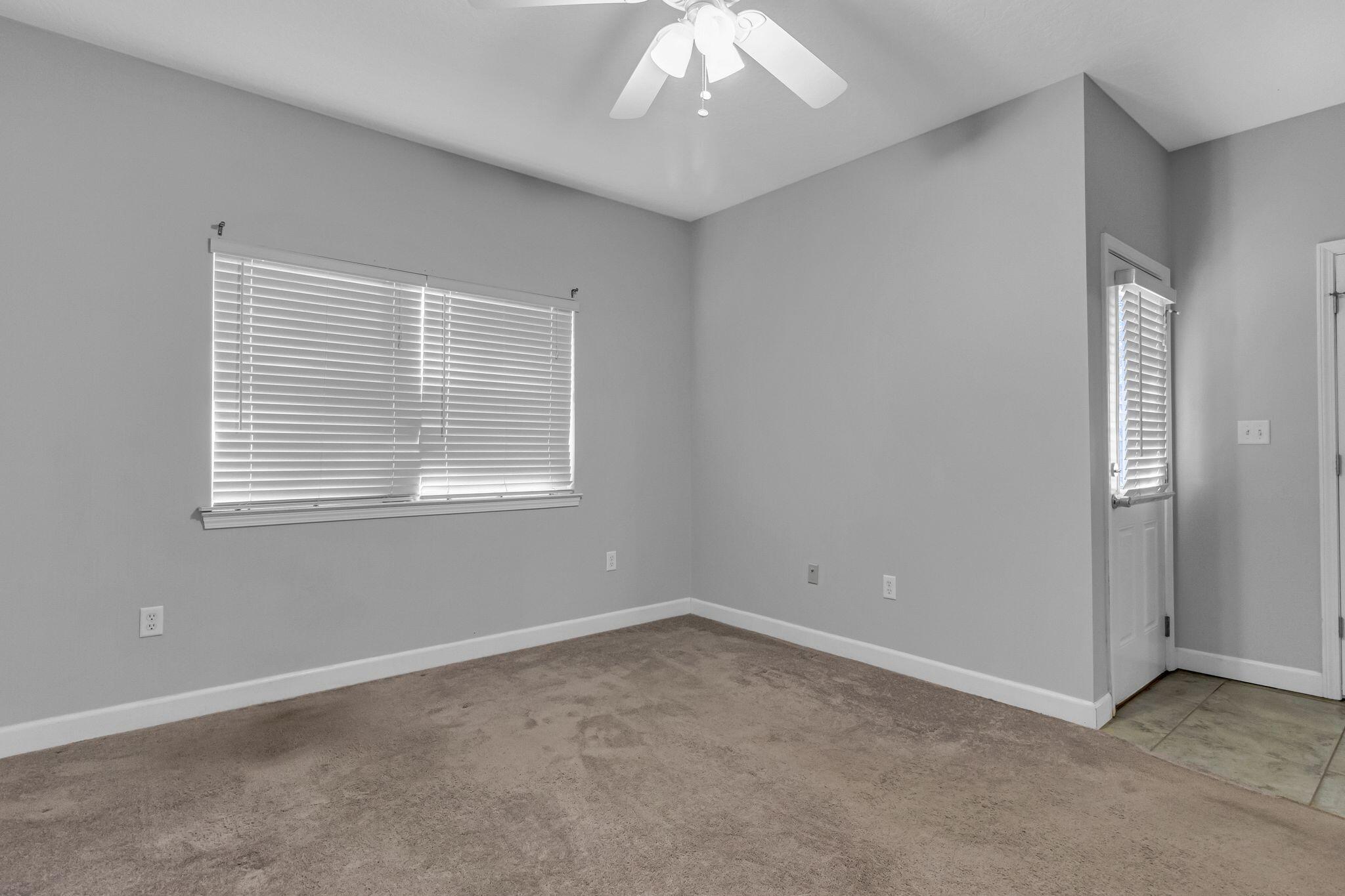 518 NW Parkview Road, UNIT A