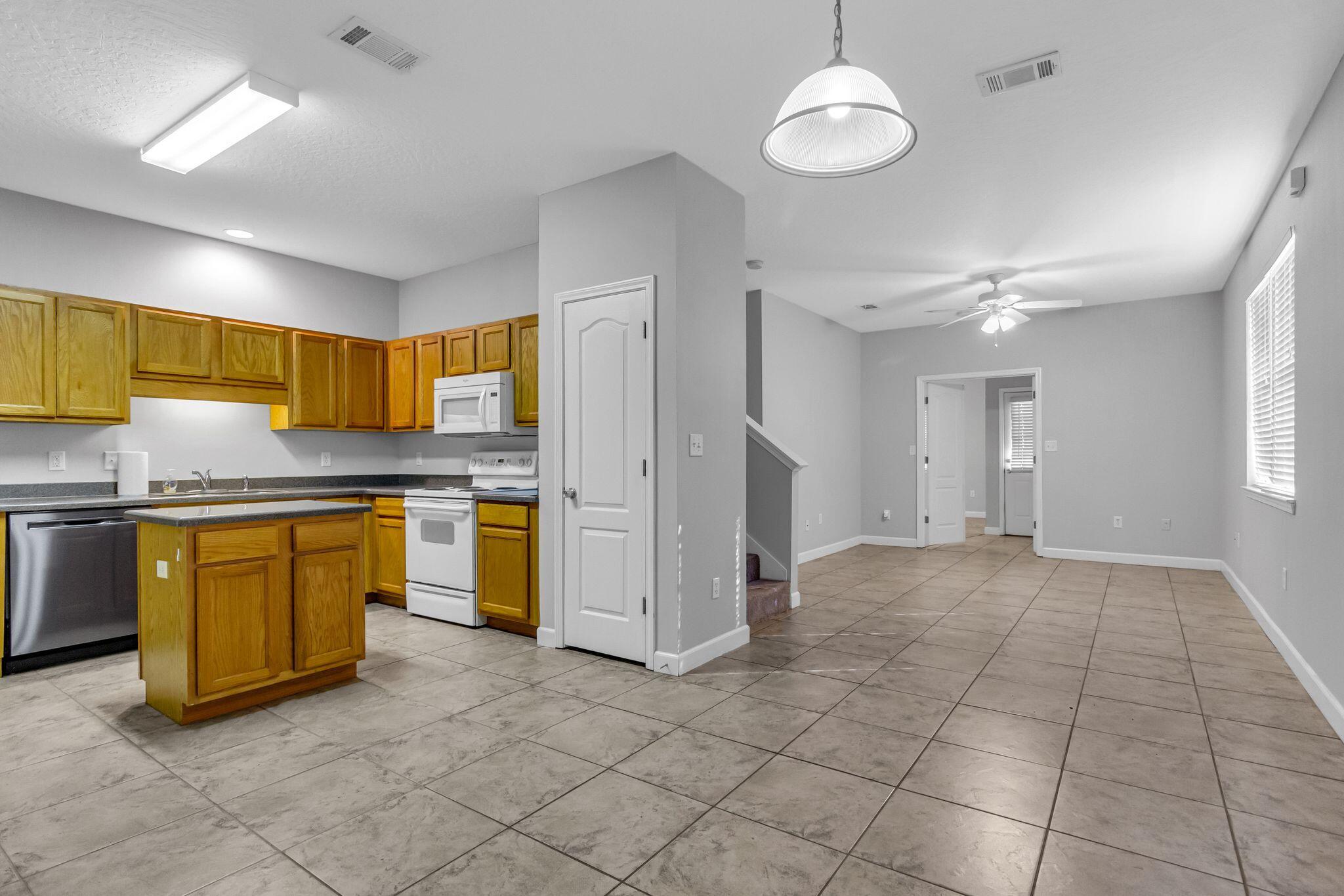 518 NW Parkview Road, UNIT A