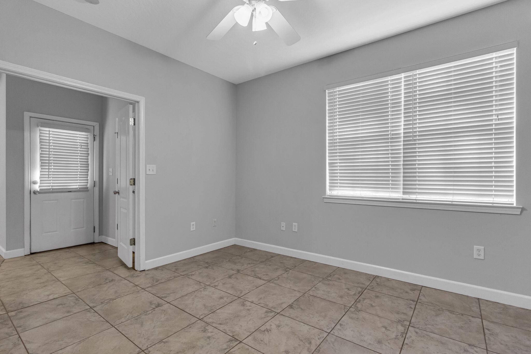 518 NW Parkview Road, UNIT A