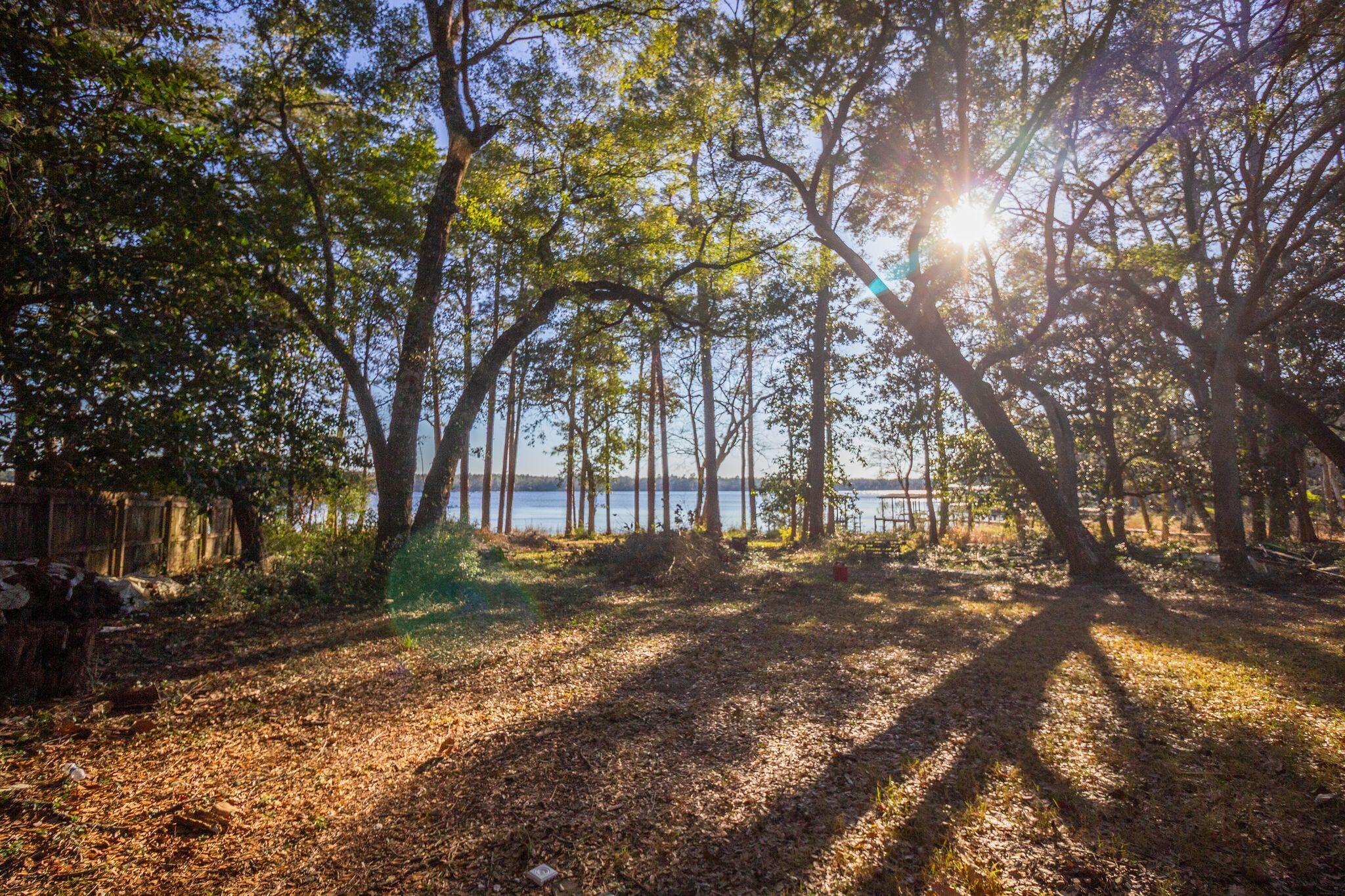 2806 Edgewater Drive