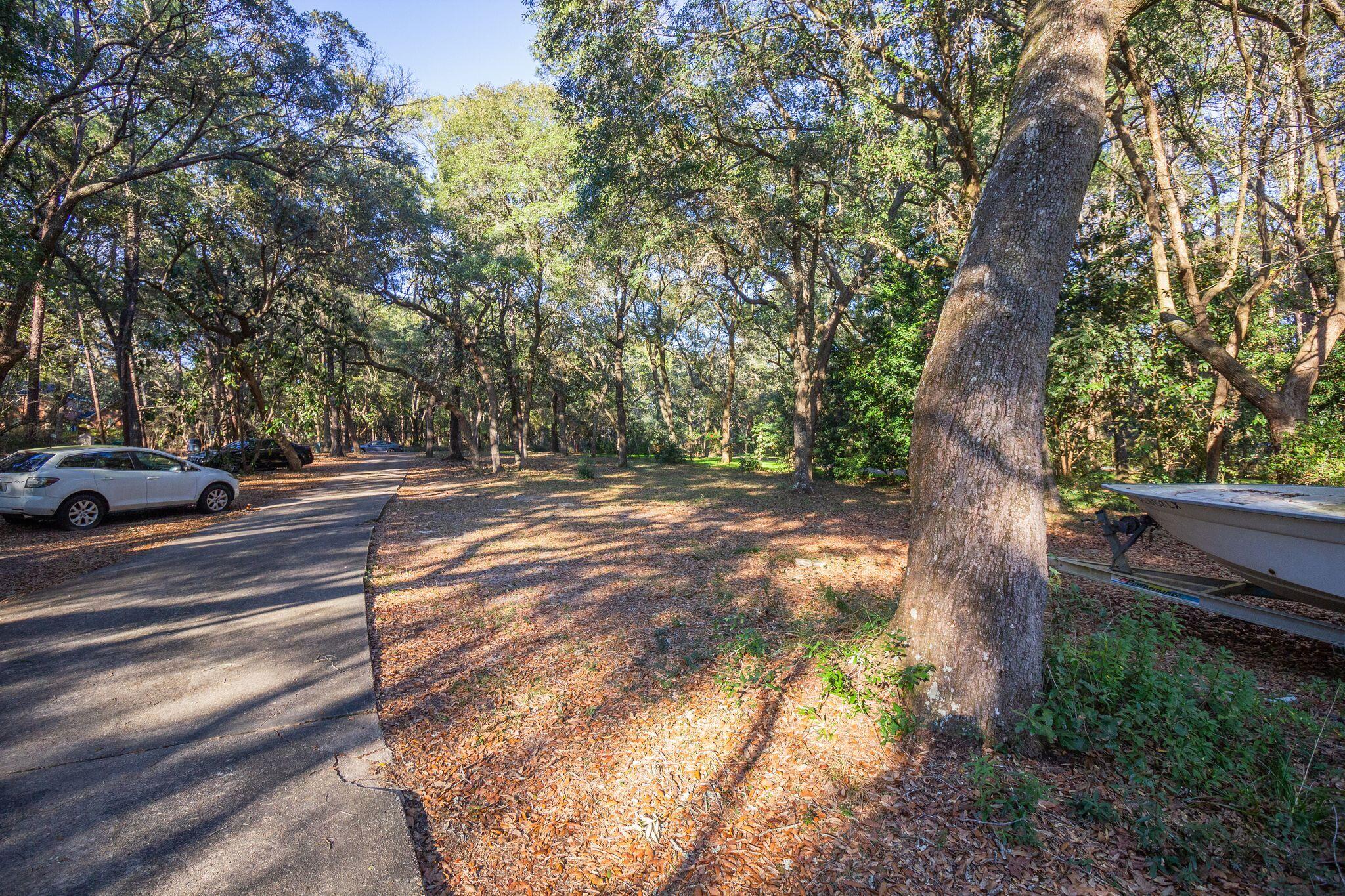 2806 Edgewater Drive