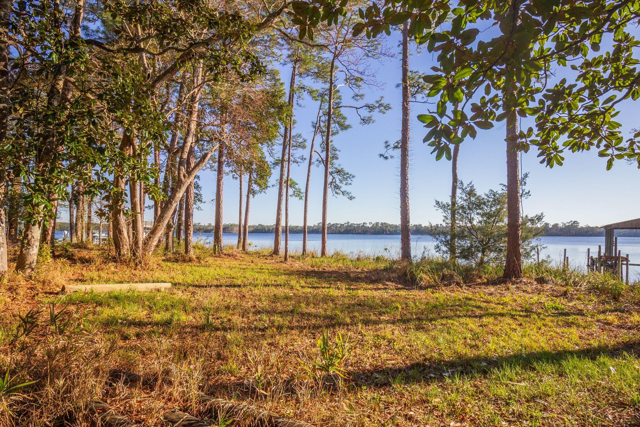 2806 Edgewater Drive
