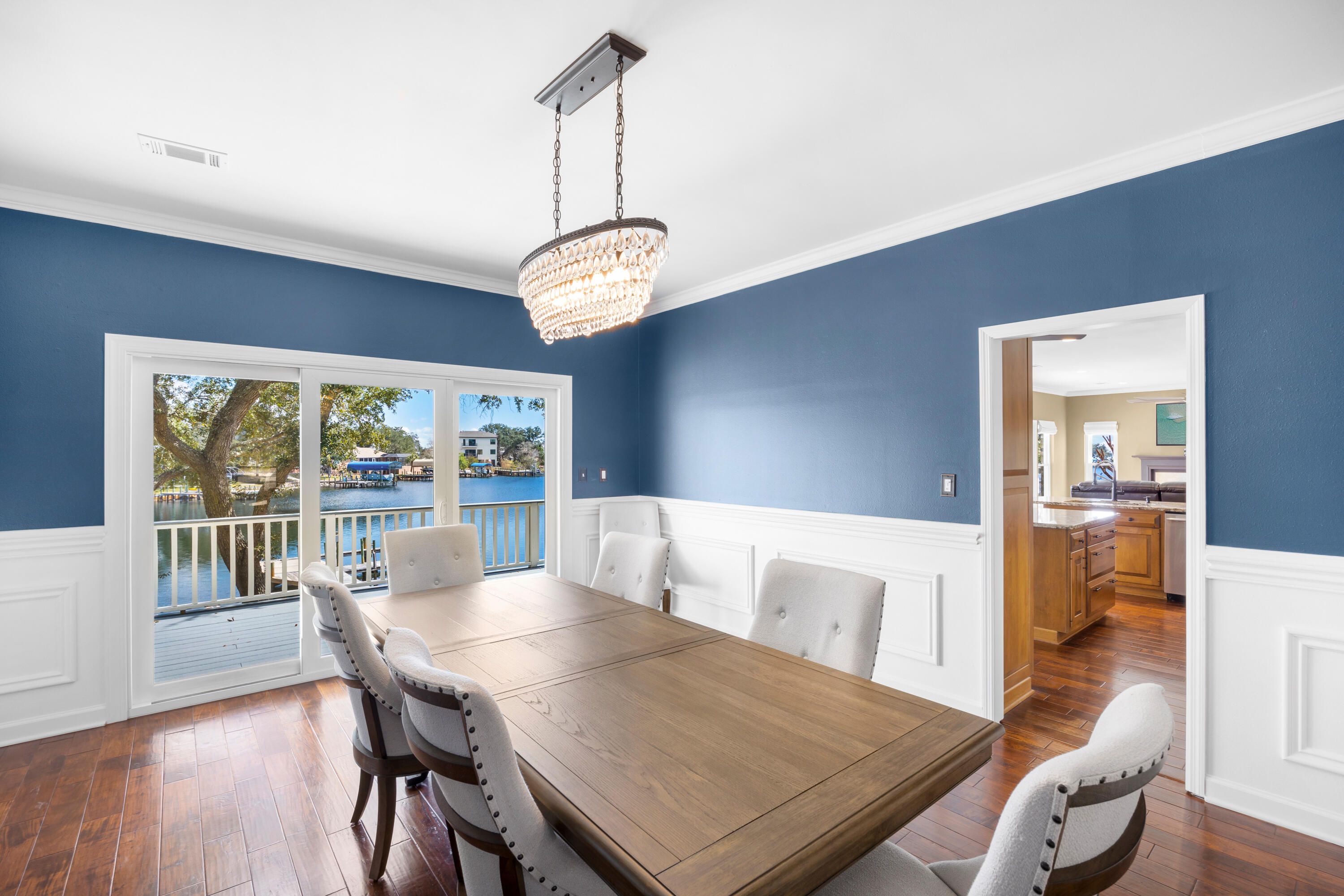 59 Lakeshore Drive