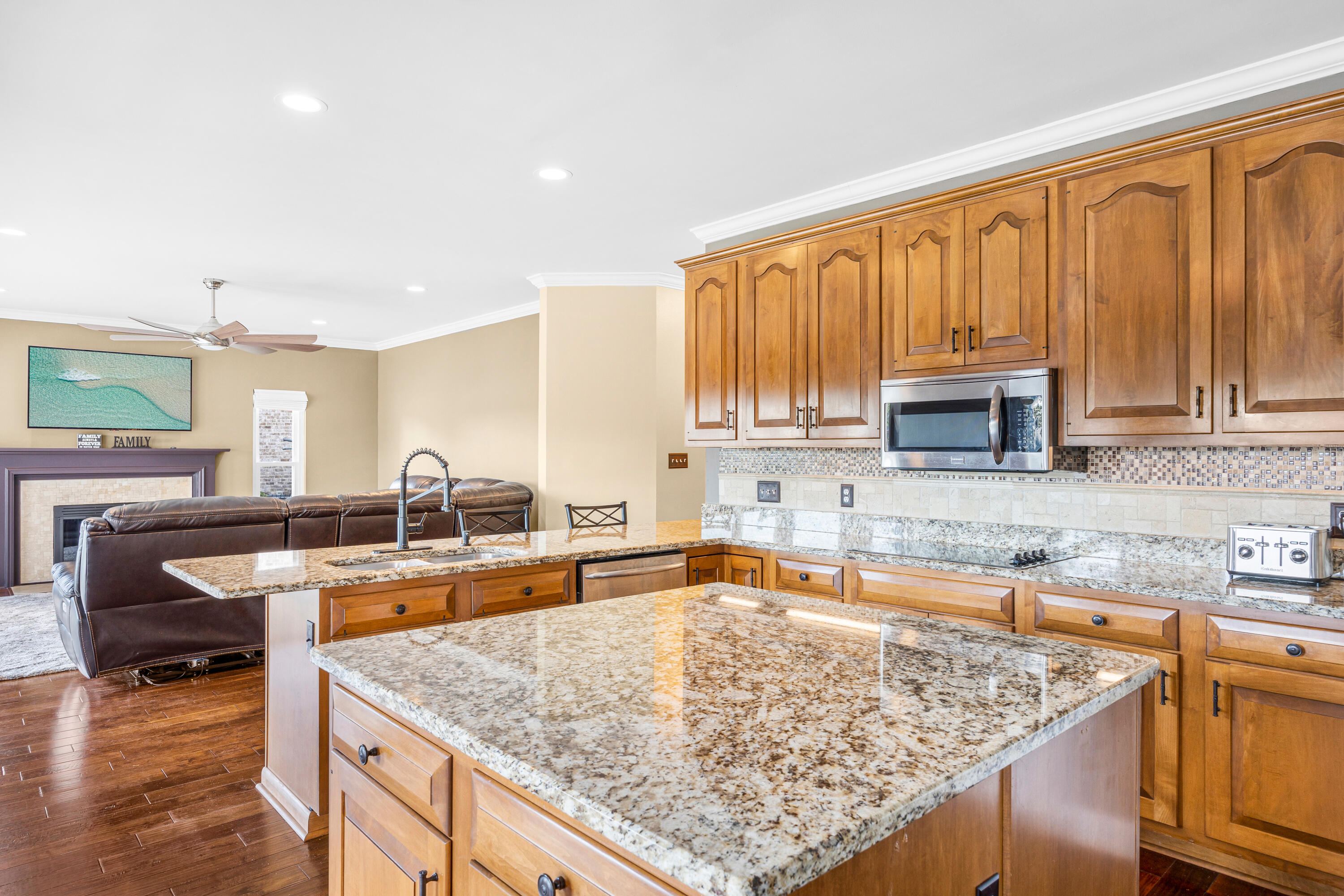 59 Lakeshore Drive