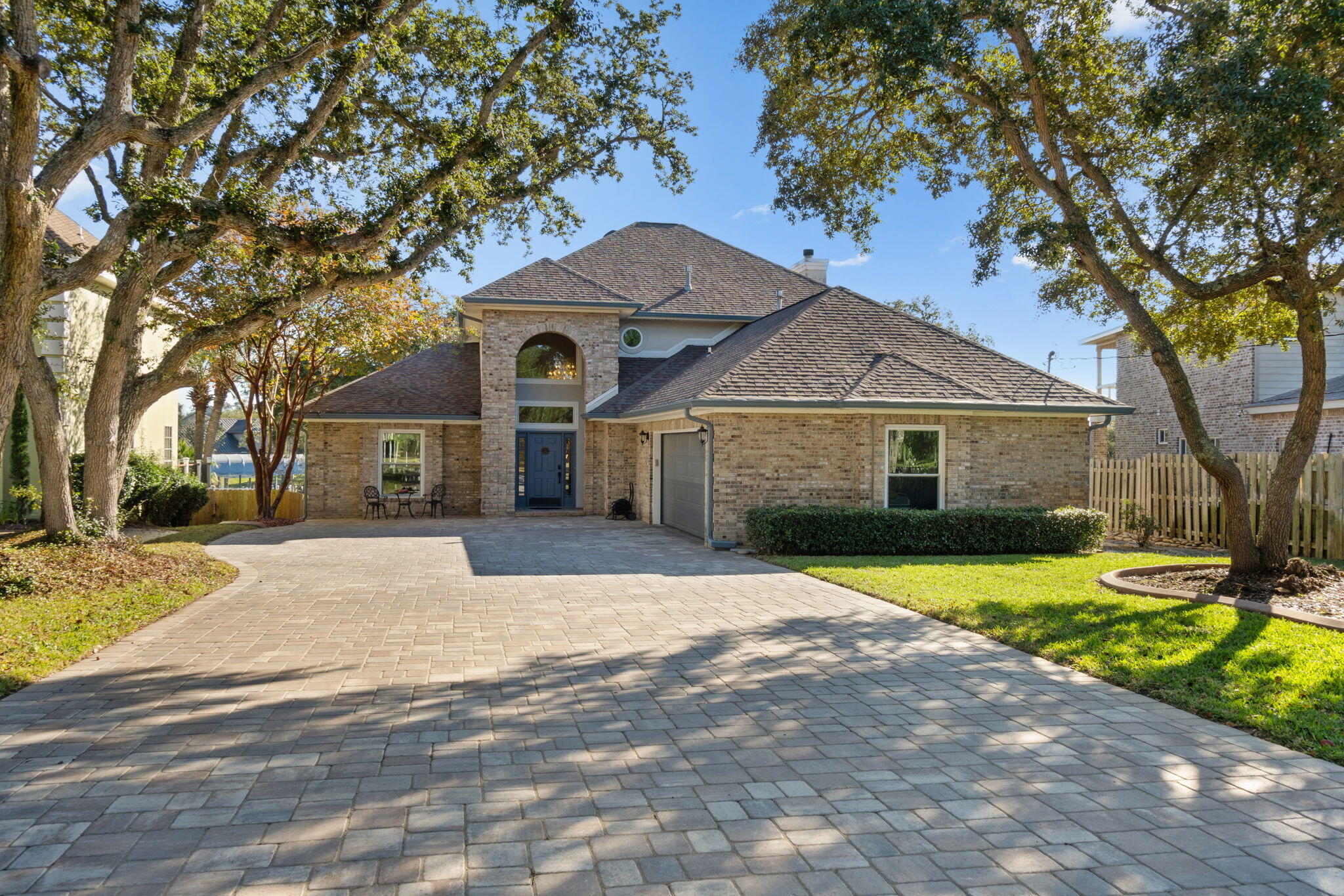 59 Lakeshore Drive