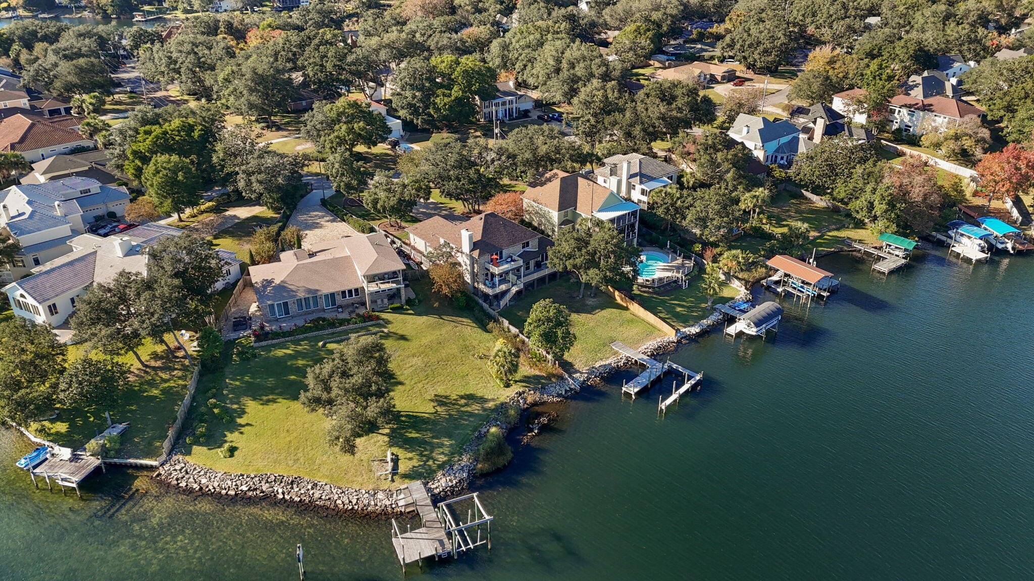 59 Lakeshore Drive
