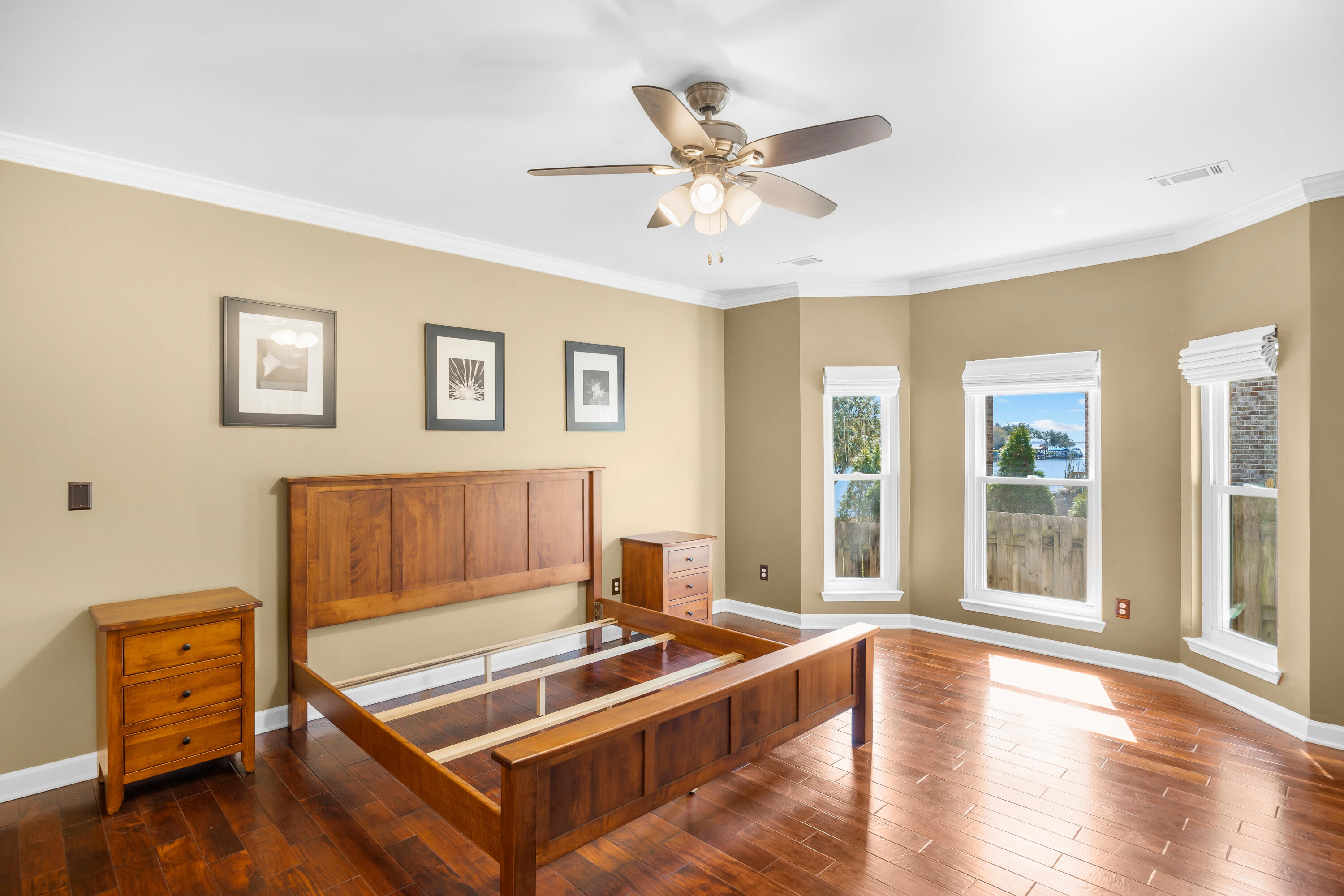 59 Lakeshore Drive