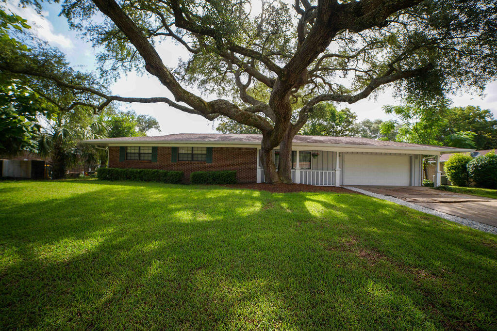 603 NE Merioneth Drive