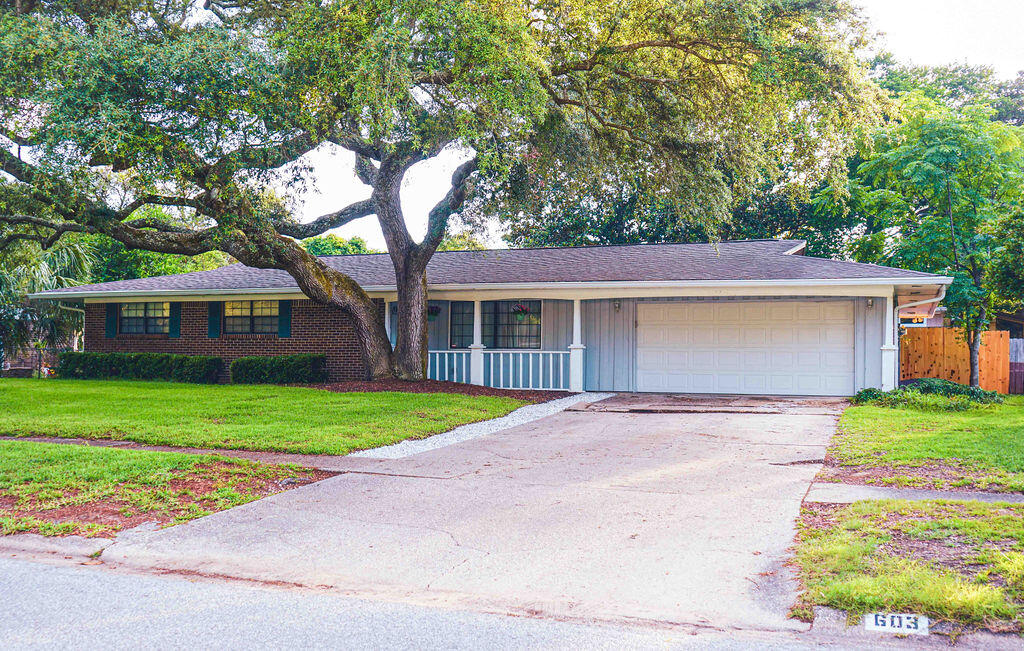603 NE Merioneth Drive