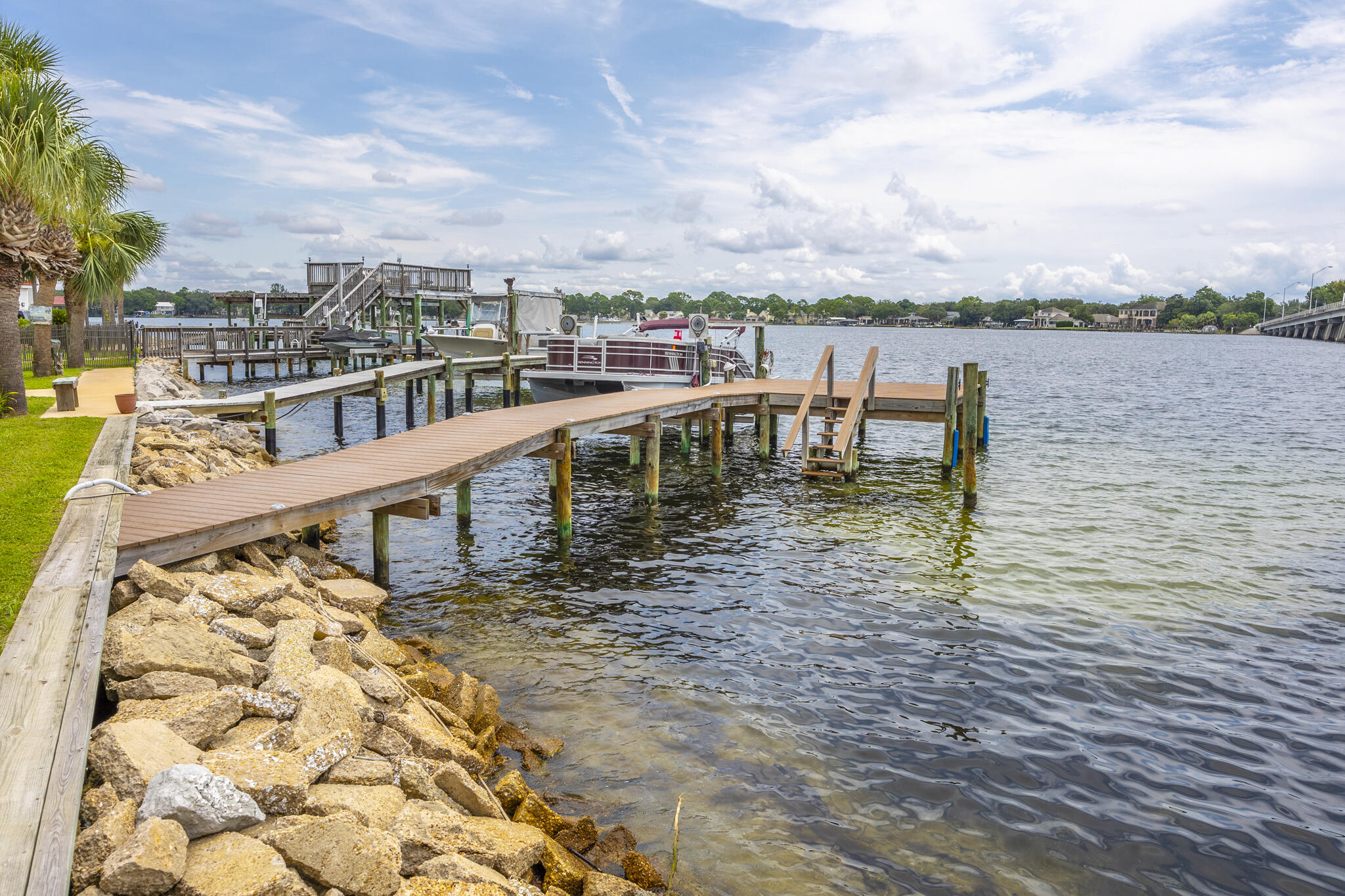 903 Lighthouse Road
