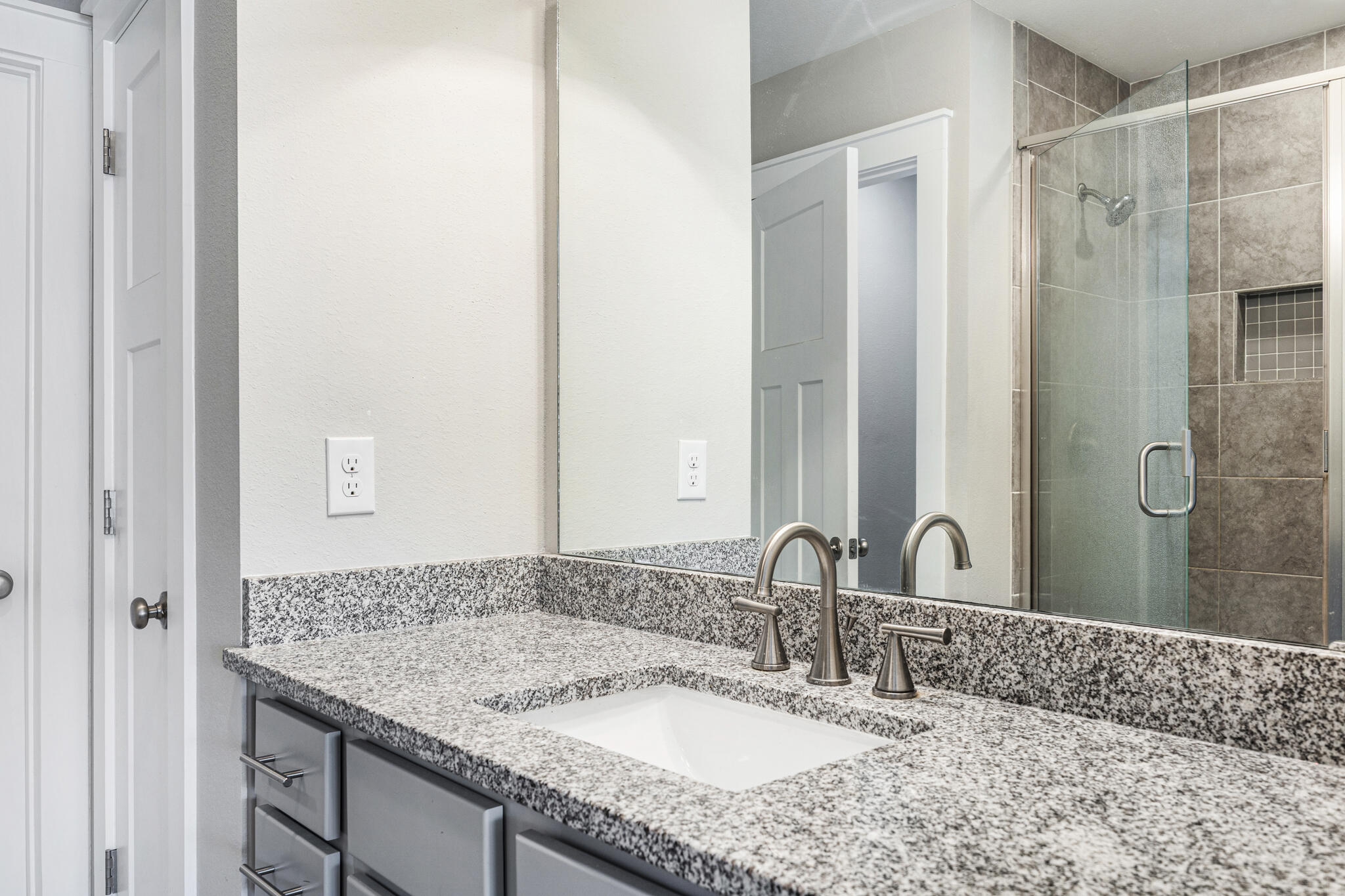 400 Mattie M Kelly Boulevard, Unit 70