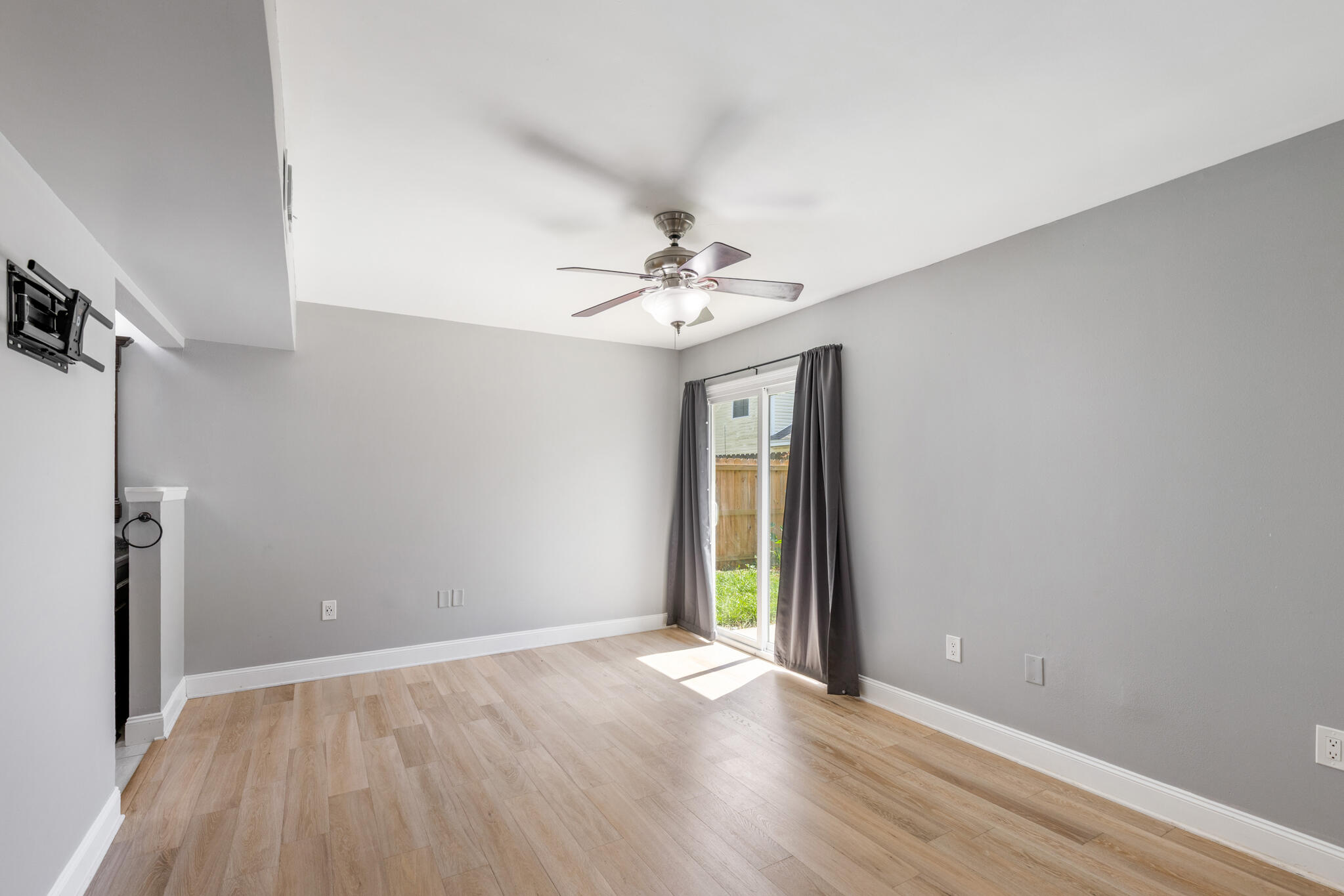 422 NW Village Court