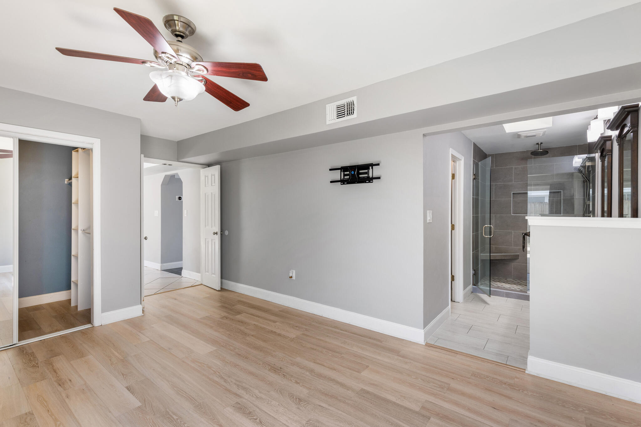 422 NW Village Court