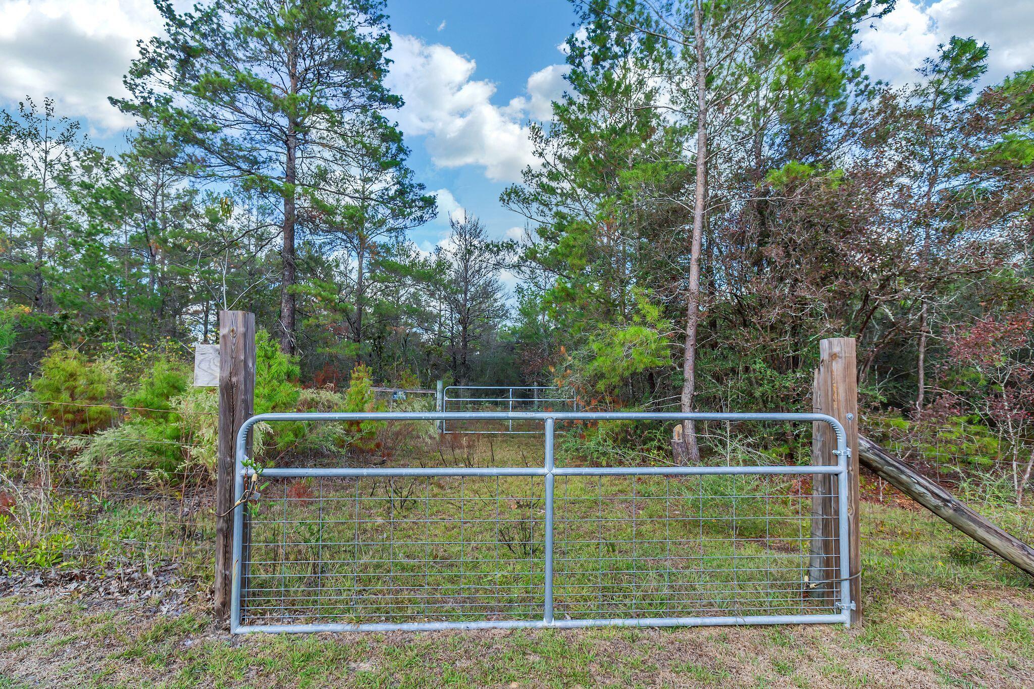 416 Woodlands Boulevard, DeFuniak Springs