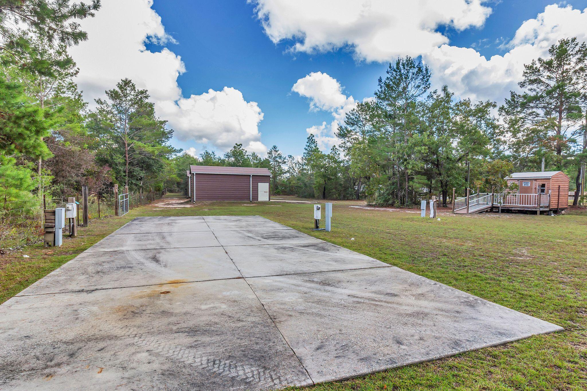 416 Woodlands Boulevard, DeFuniak Springs