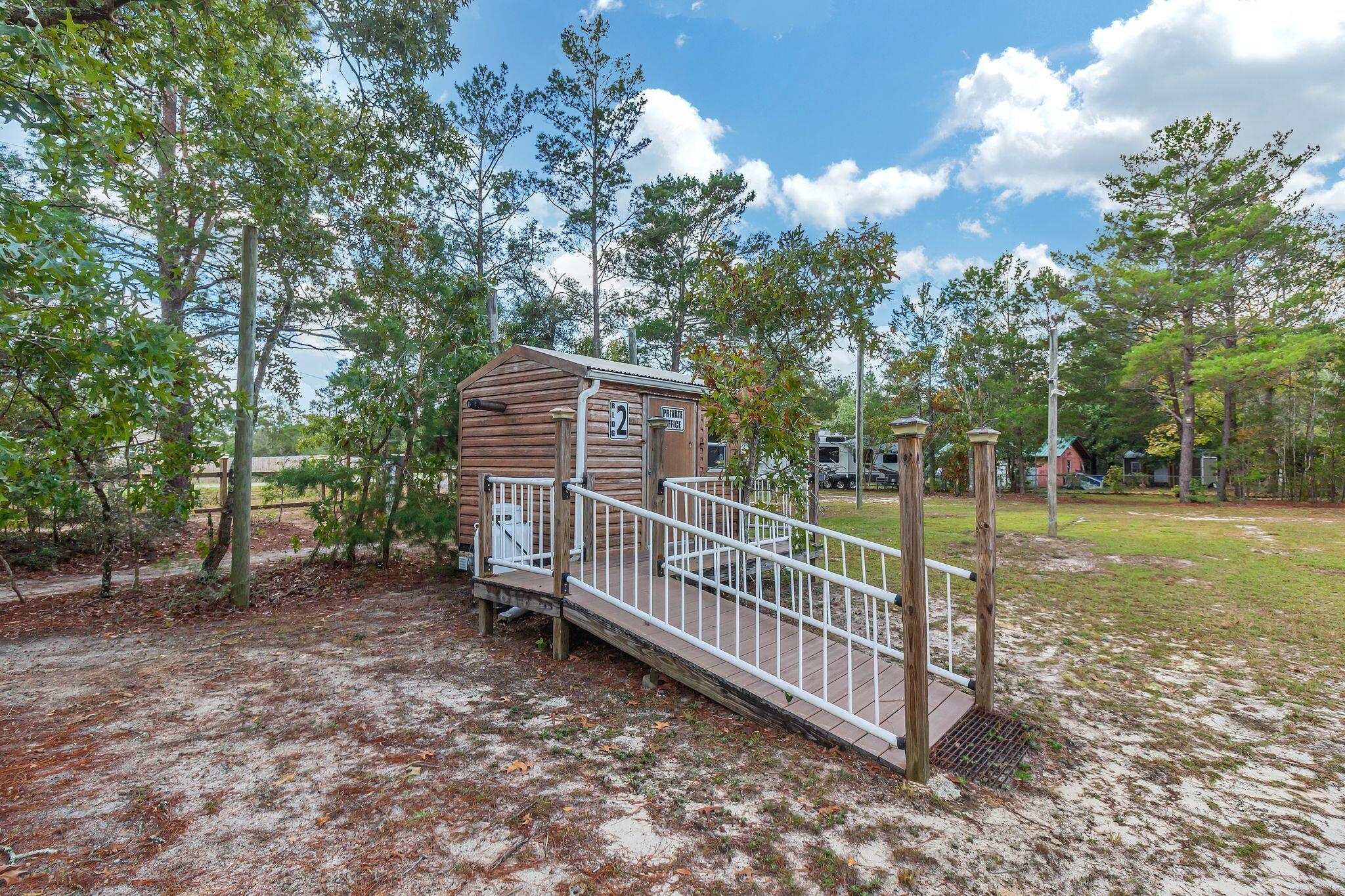 416 Woodlands Boulevard, DeFuniak Springs