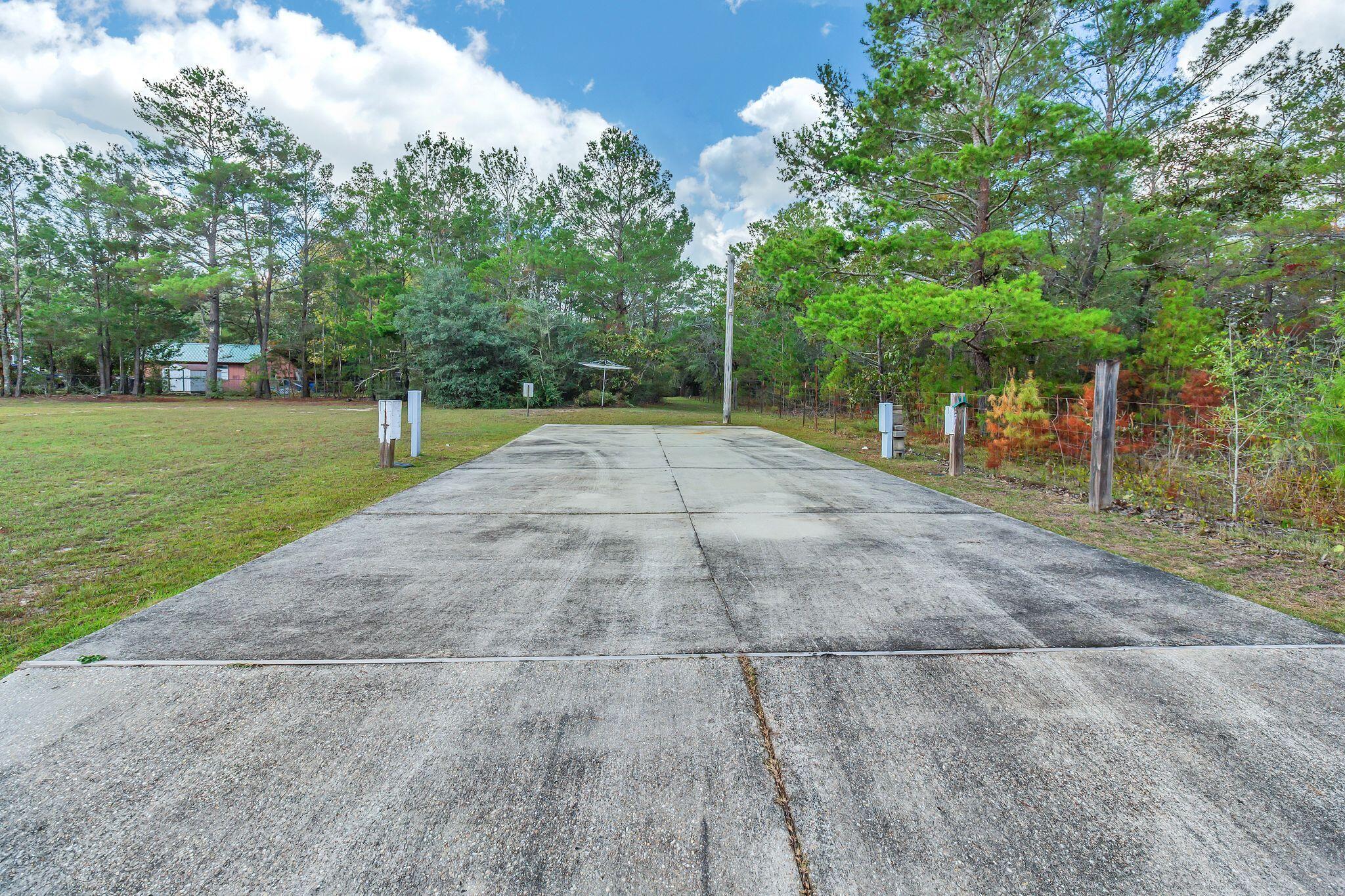 416 Woodlands Boulevard, DeFuniak Springs