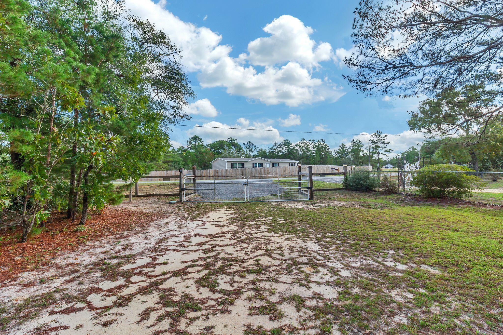 416 Woodlands Boulevard, DeFuniak Springs