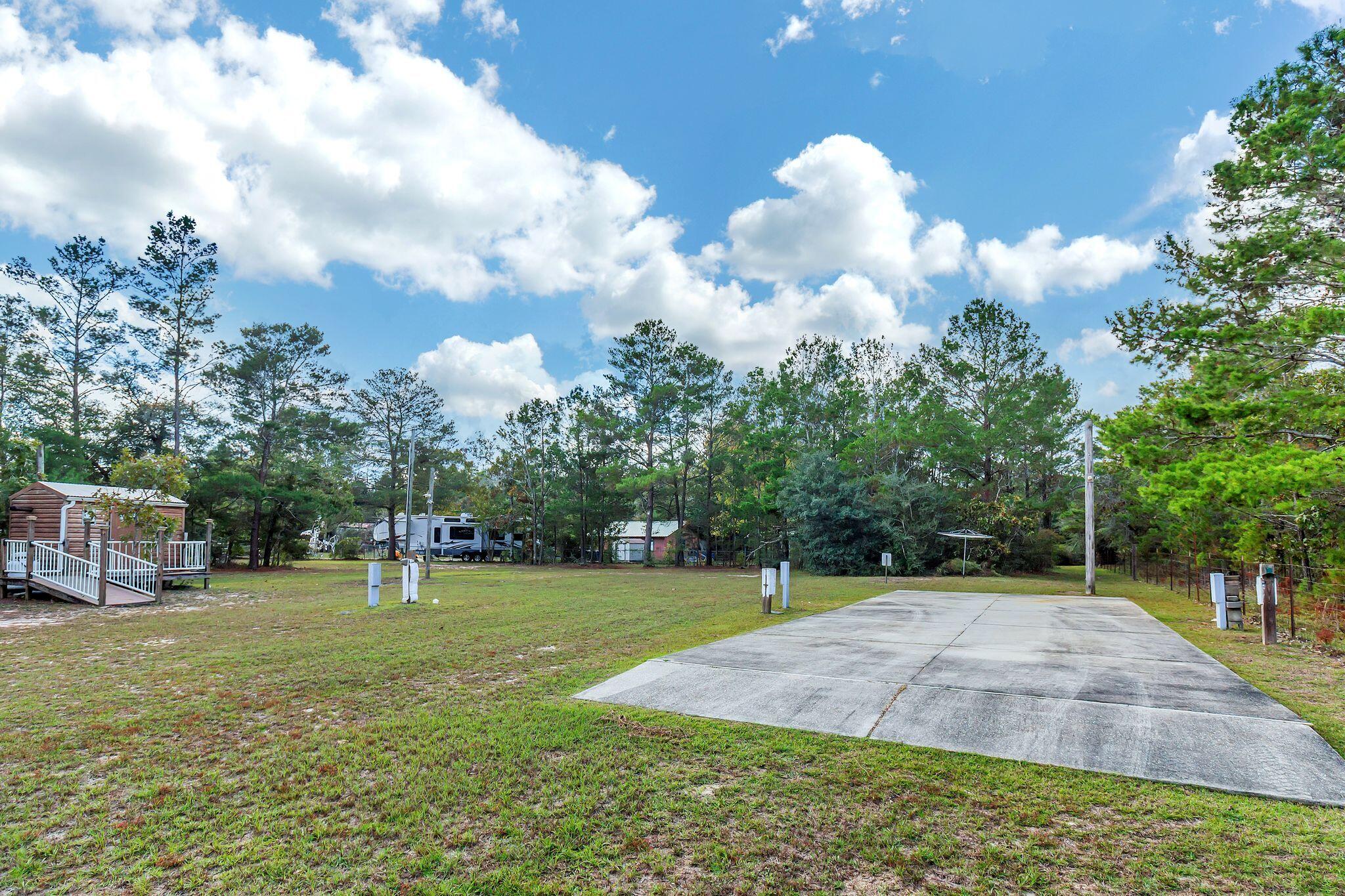 416 Woodlands Boulevard, DeFuniak Springs