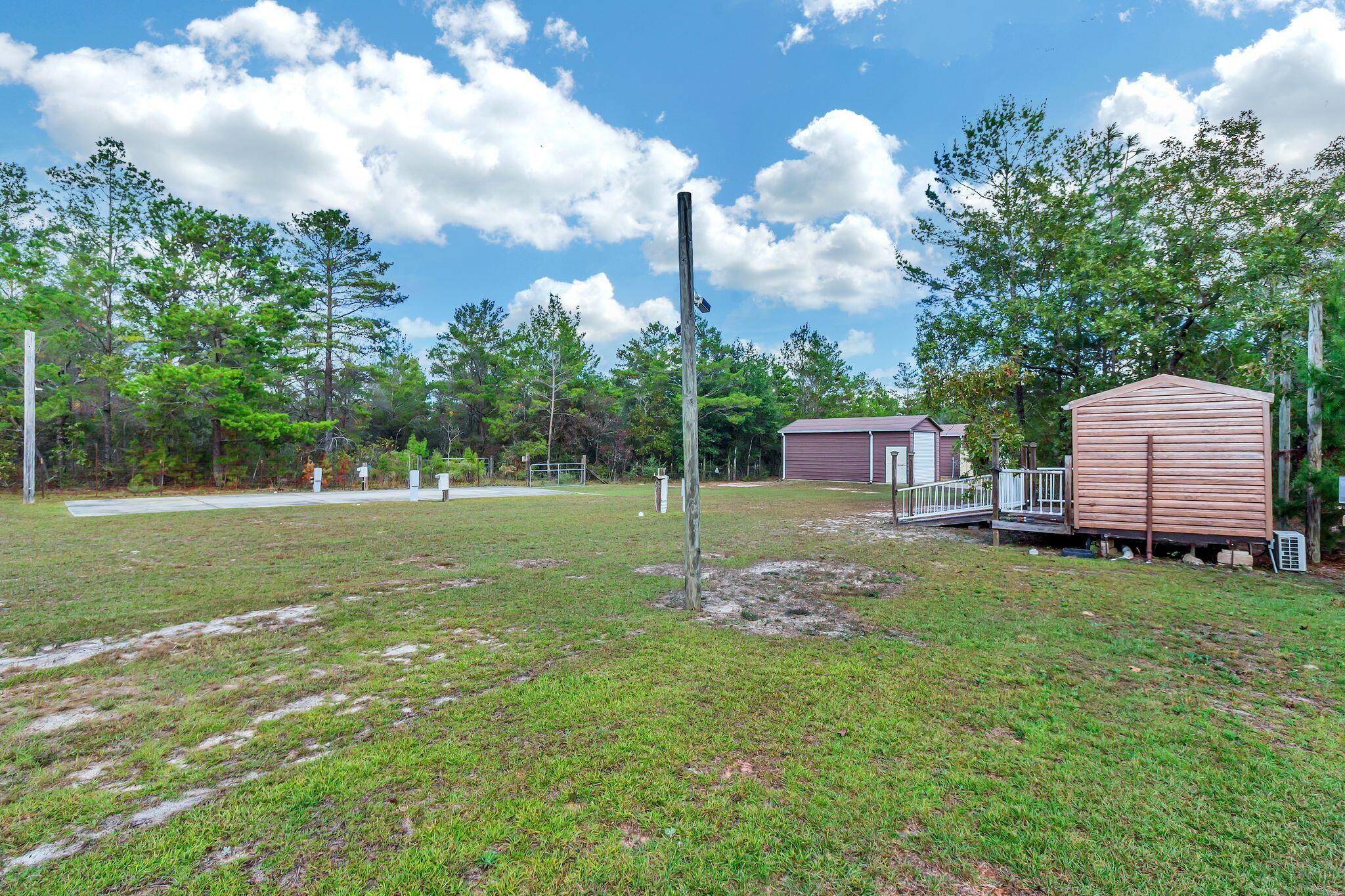 416 Woodlands Boulevard, DeFuniak Springs