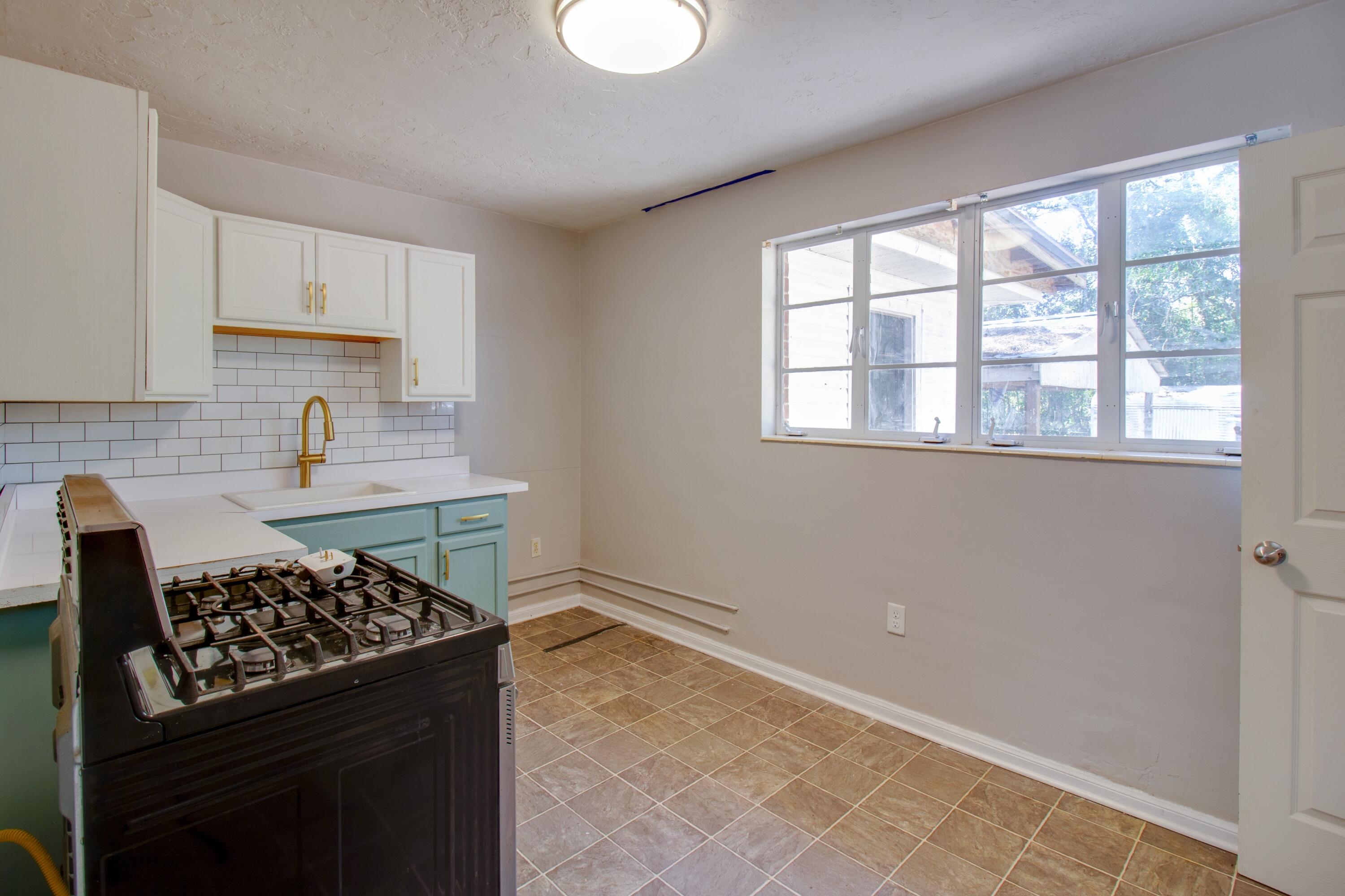 192 Adkinson Dr Drive