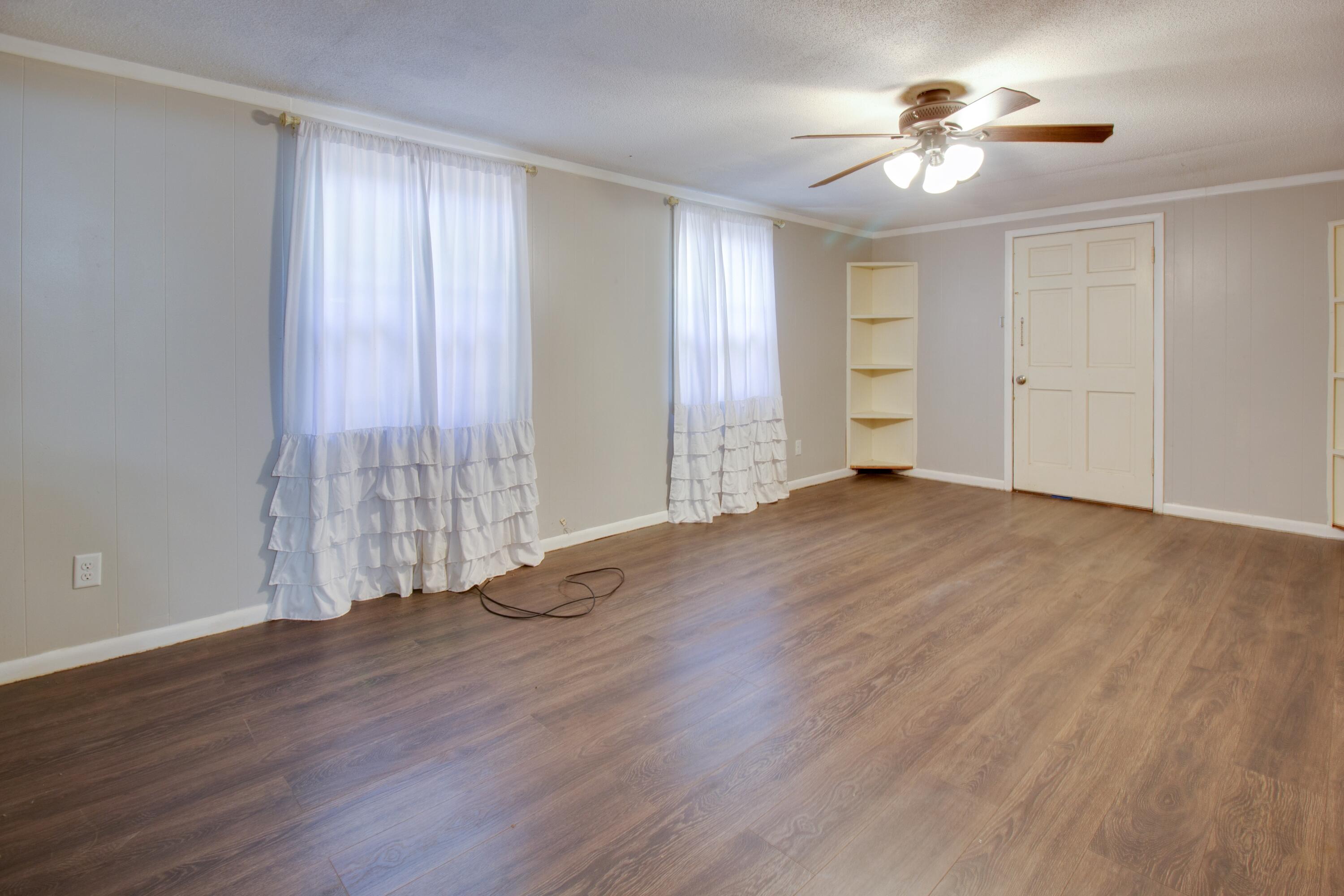 192 Adkinson Dr Drive