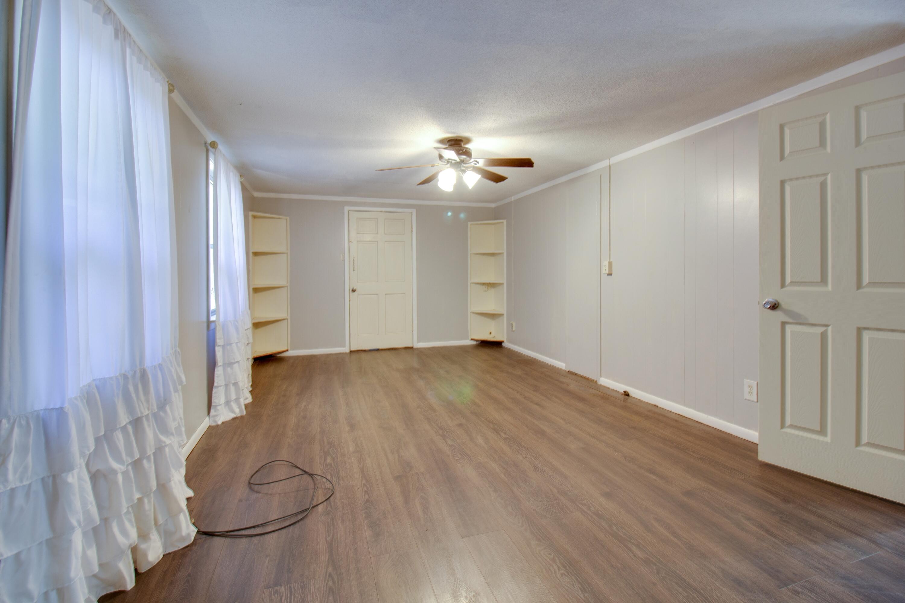 192 Adkinson Dr Drive