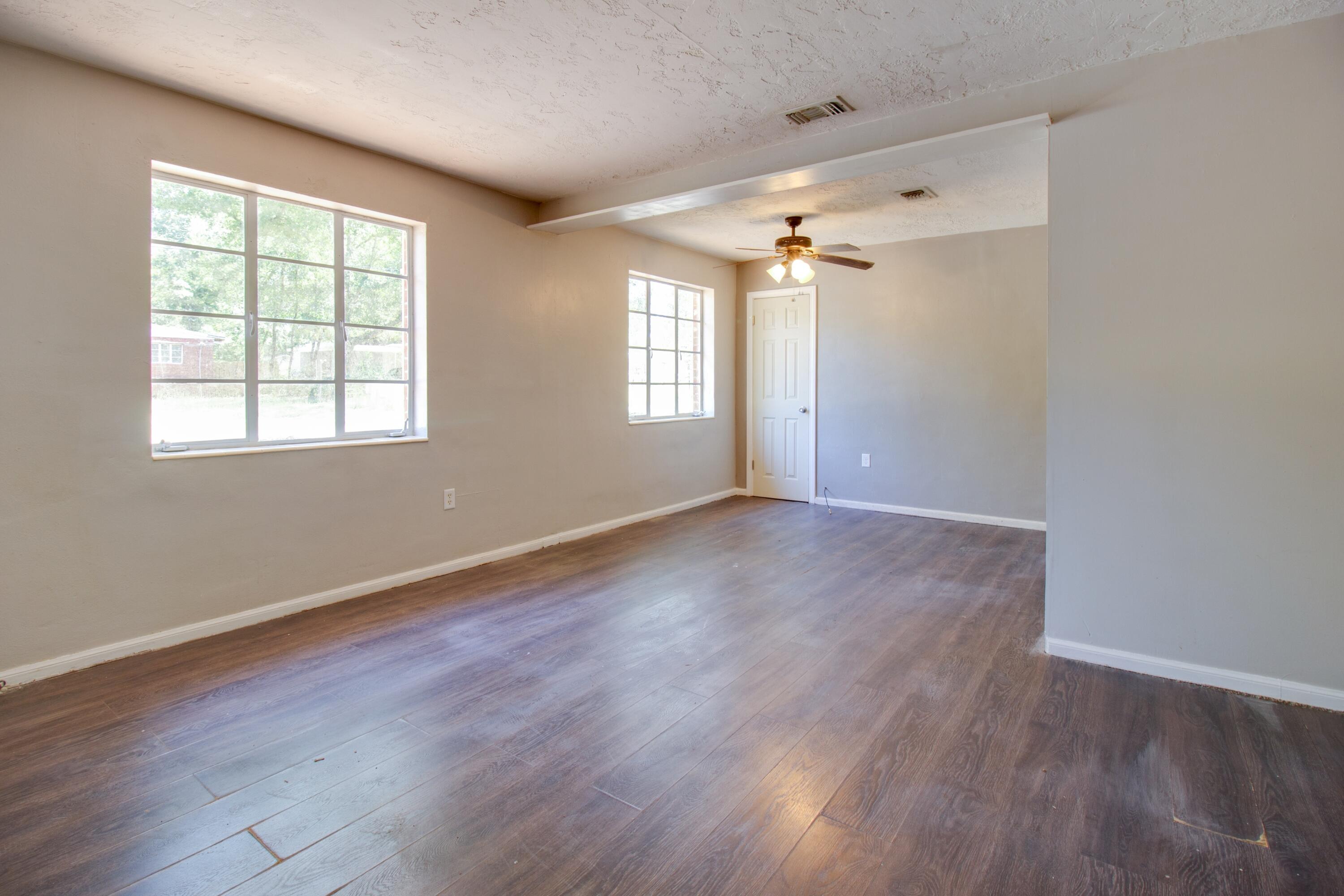 192 Adkinson Dr Drive